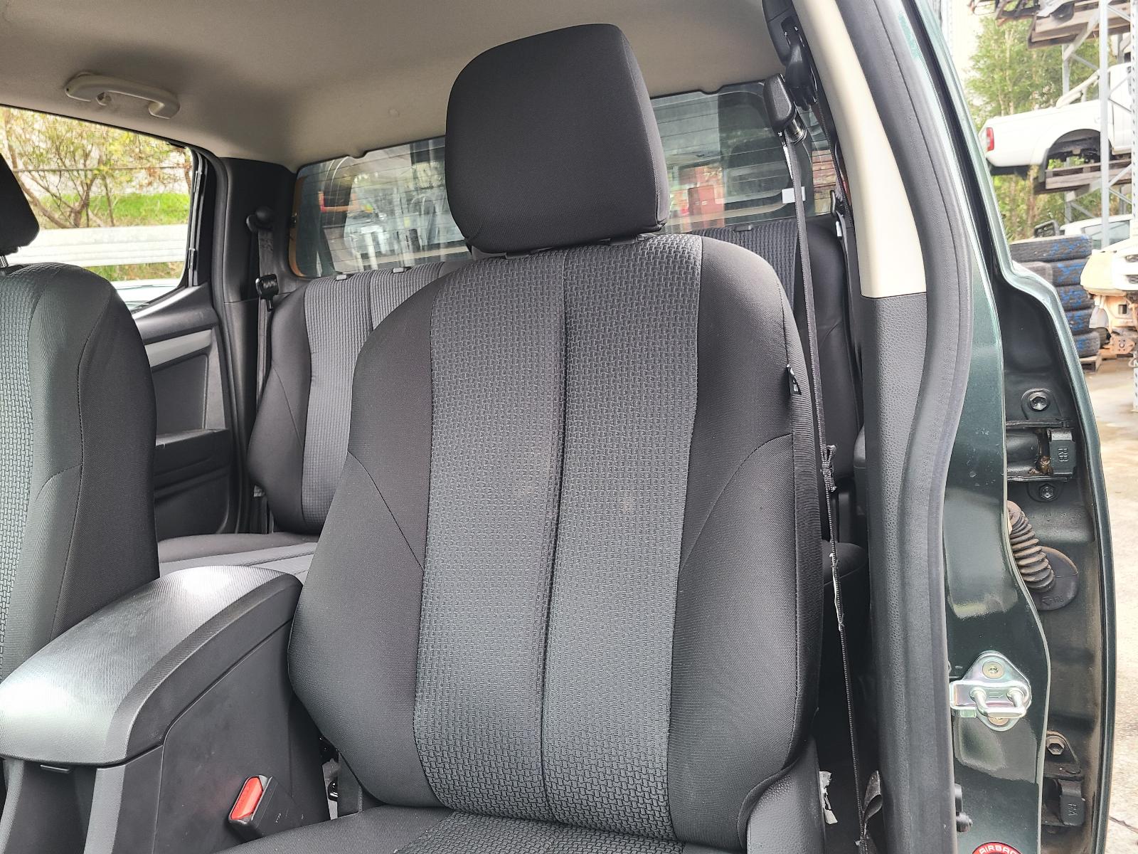 View Isuzu Dmax 2013 4 Door Utility