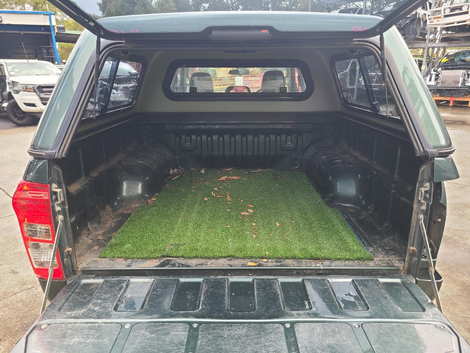 View Isuzu Dmax 2013 4 Door Utility