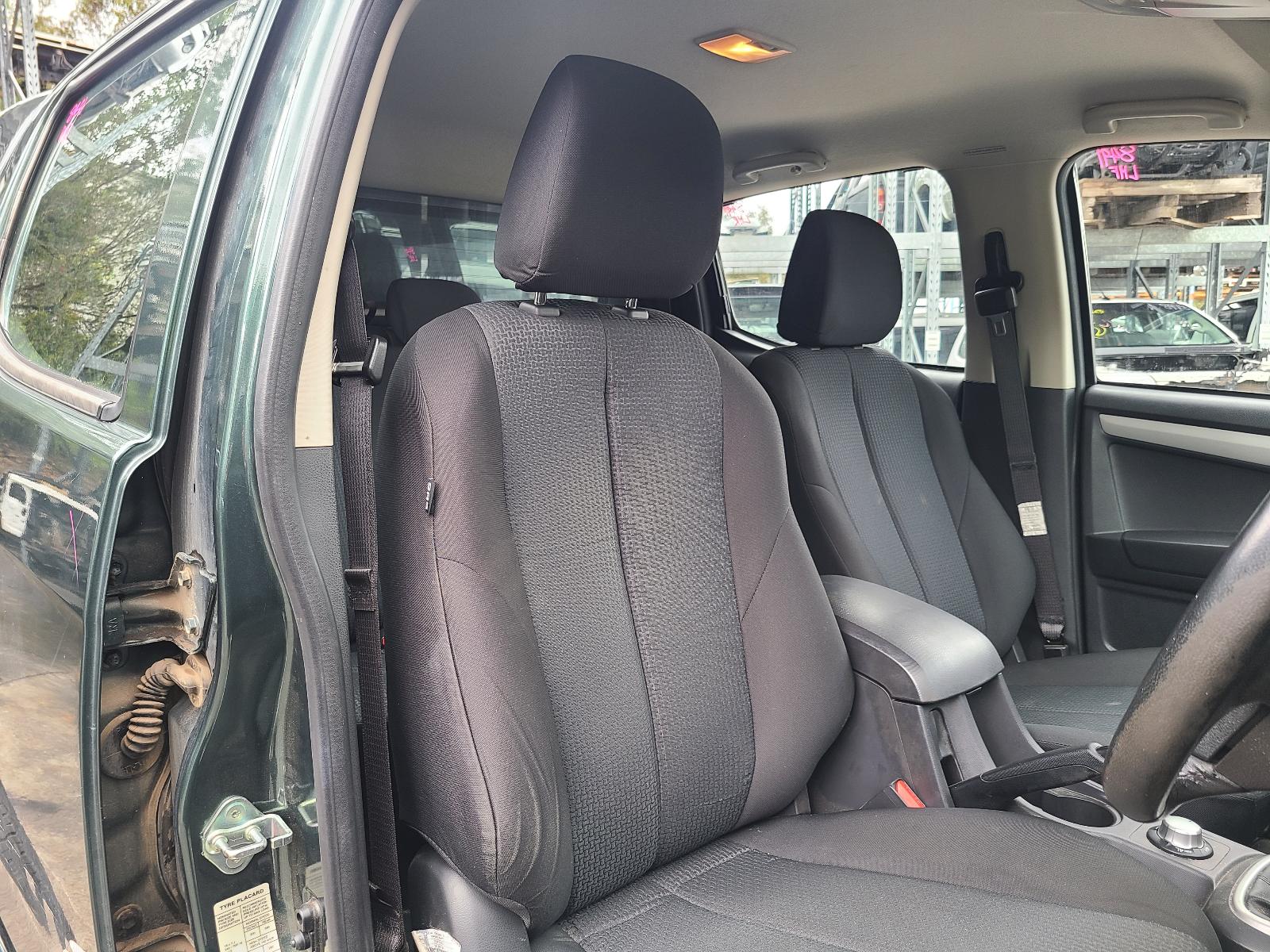 View Isuzu Dmax 2013 4 Door Utility