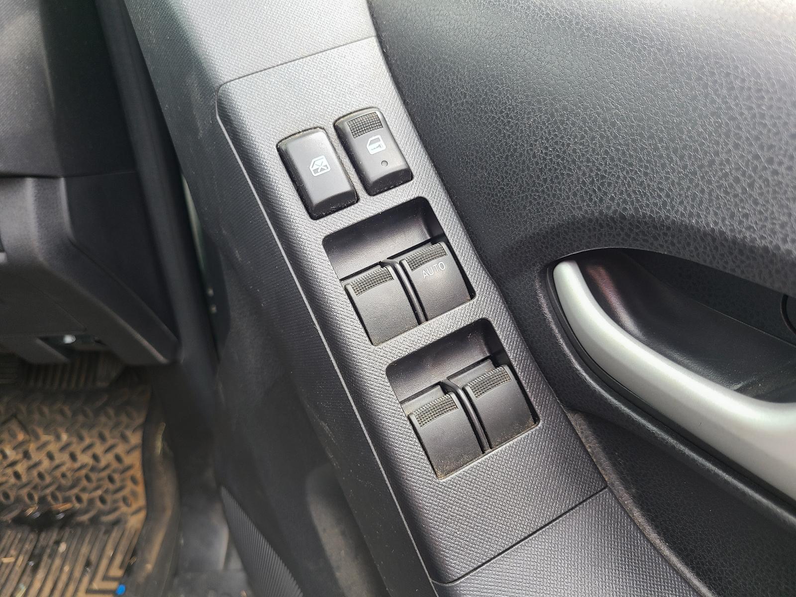 View Isuzu Dmax 2013 4 Door Utility