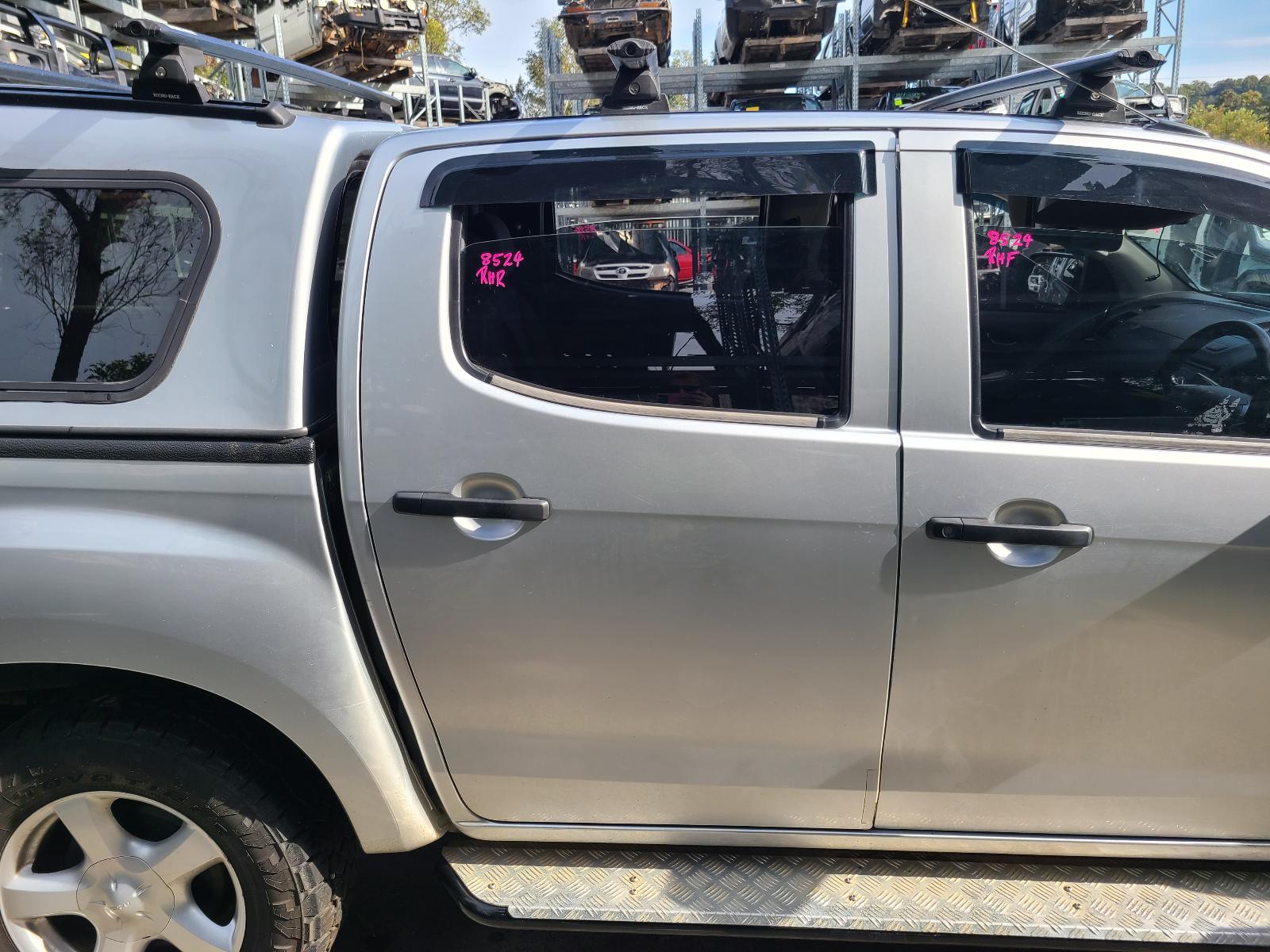 View Auto part Left Front Door Isuzu Dmax 2013