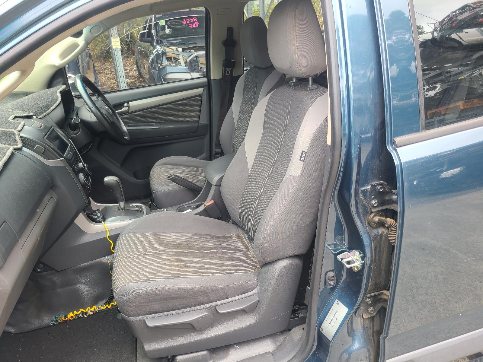 View Holden Colorado 2013  