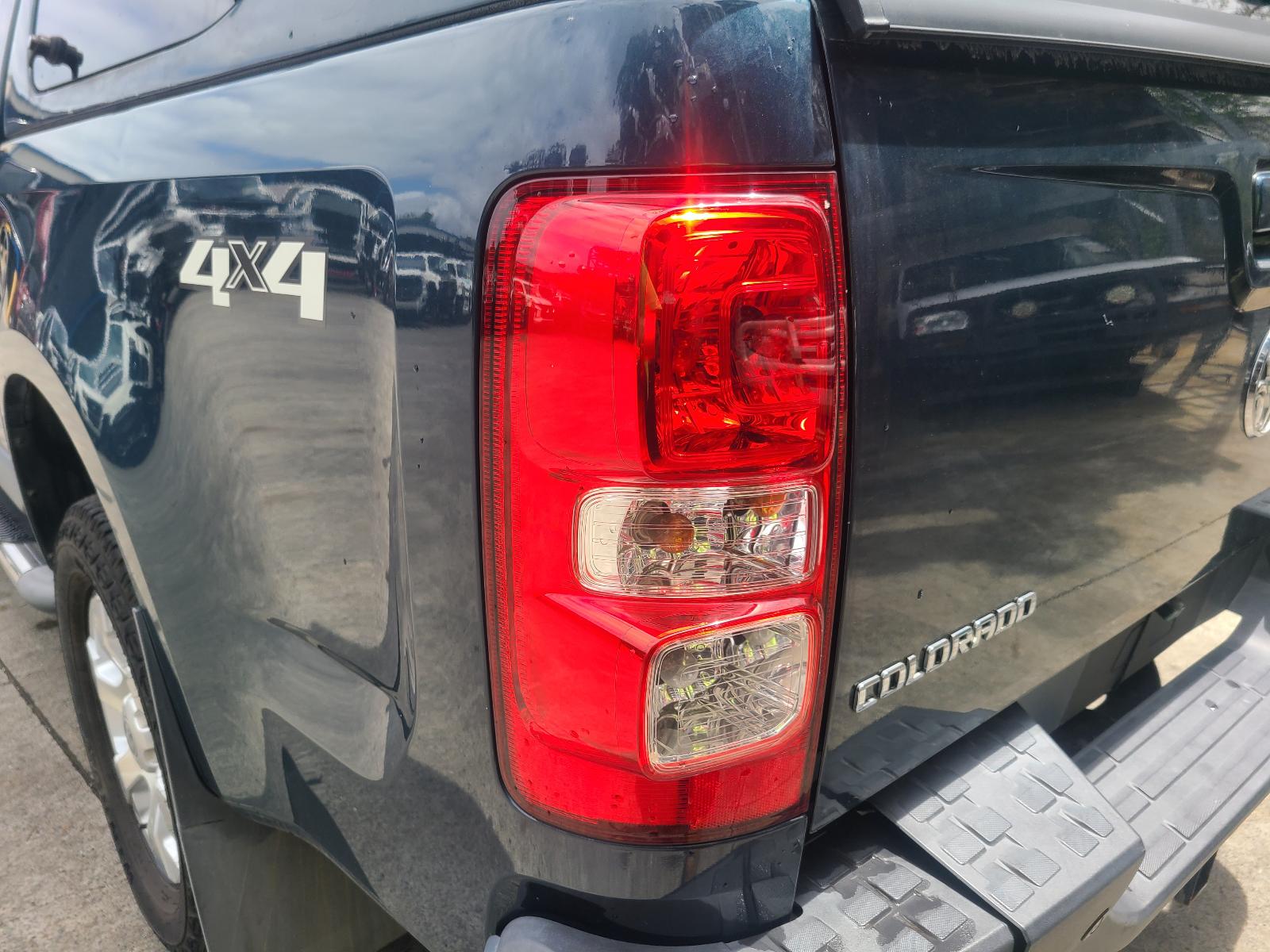 View Holden Colorado 2013  