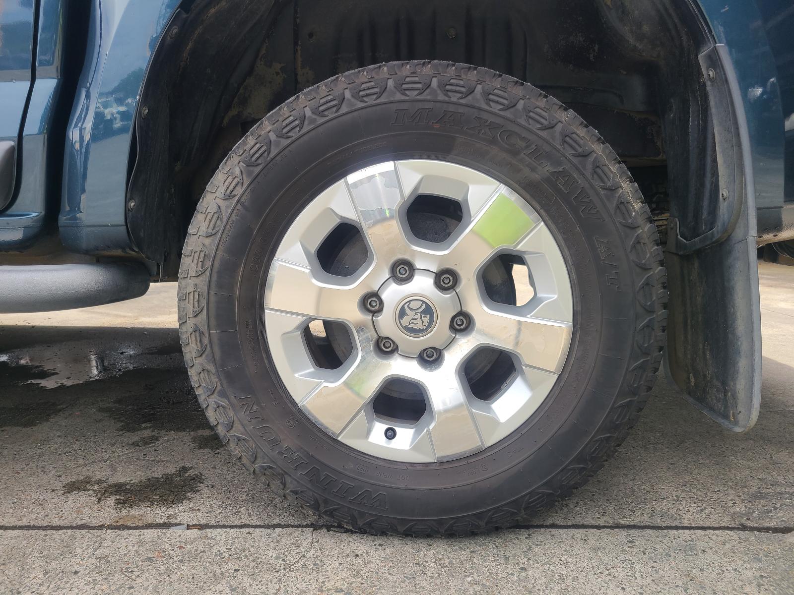 View Holden Colorado 2013  