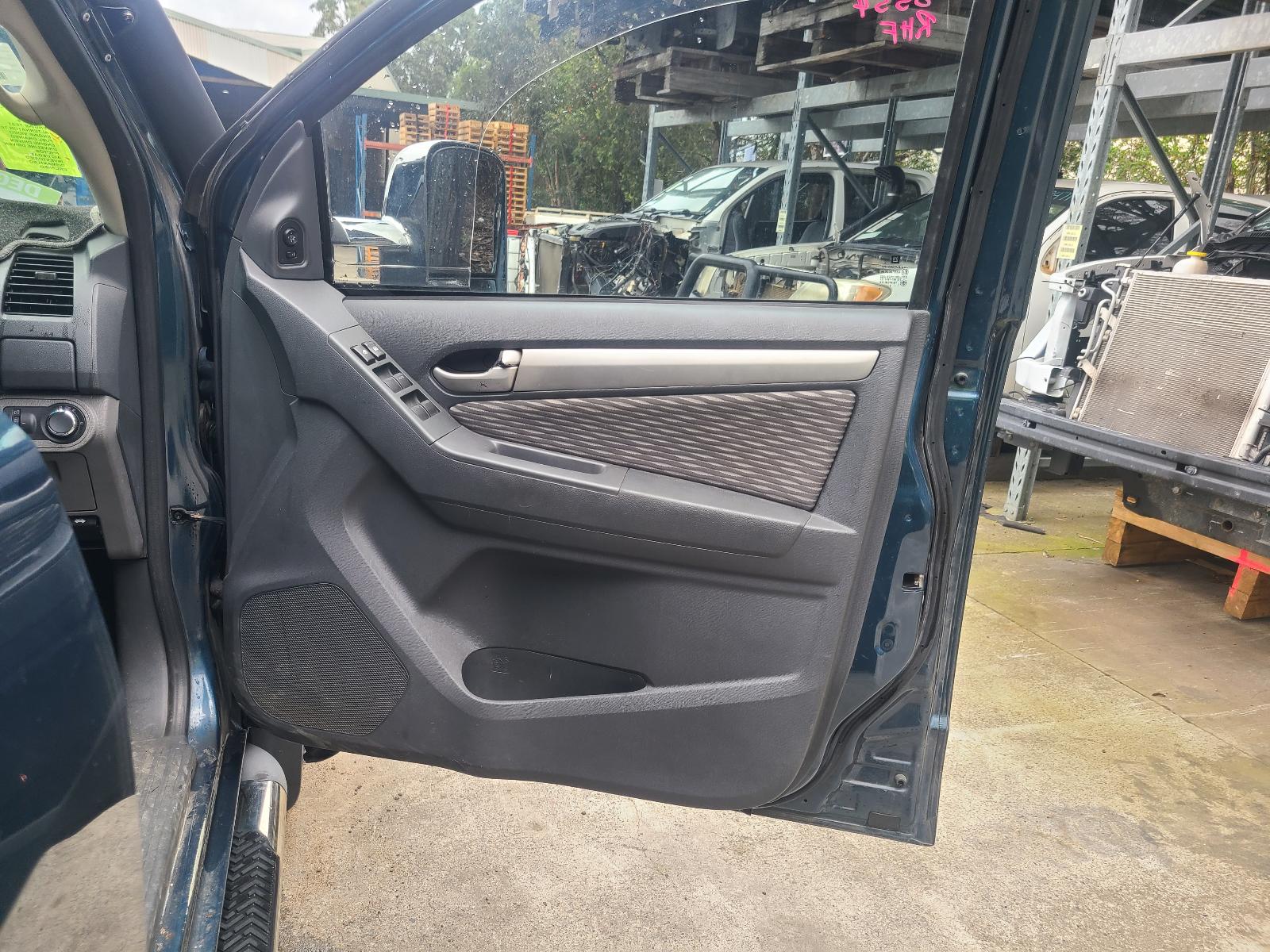 View Holden Colorado 2013  