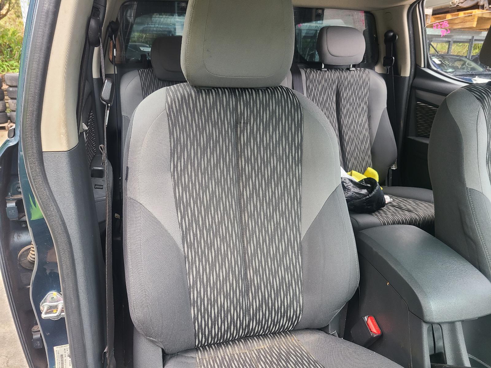 View Holden Colorado 2013  