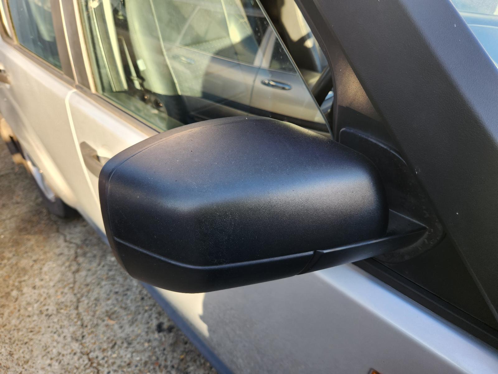 Land Rover Discovery 2007 4 Door Station Wagon View Land Rover Discovery 2007 4 Door Station Wagon