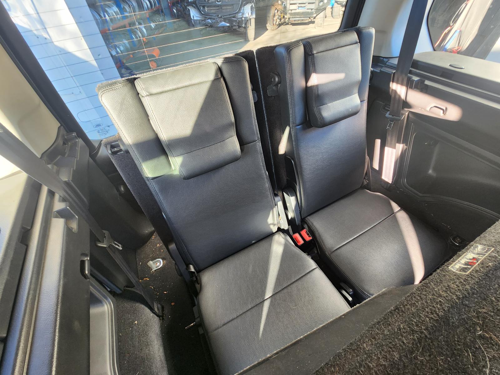 Land Rover Discovery 2007 4 Door Station Wagon View Land Rover Discovery 2007 4 Door Station Wagon