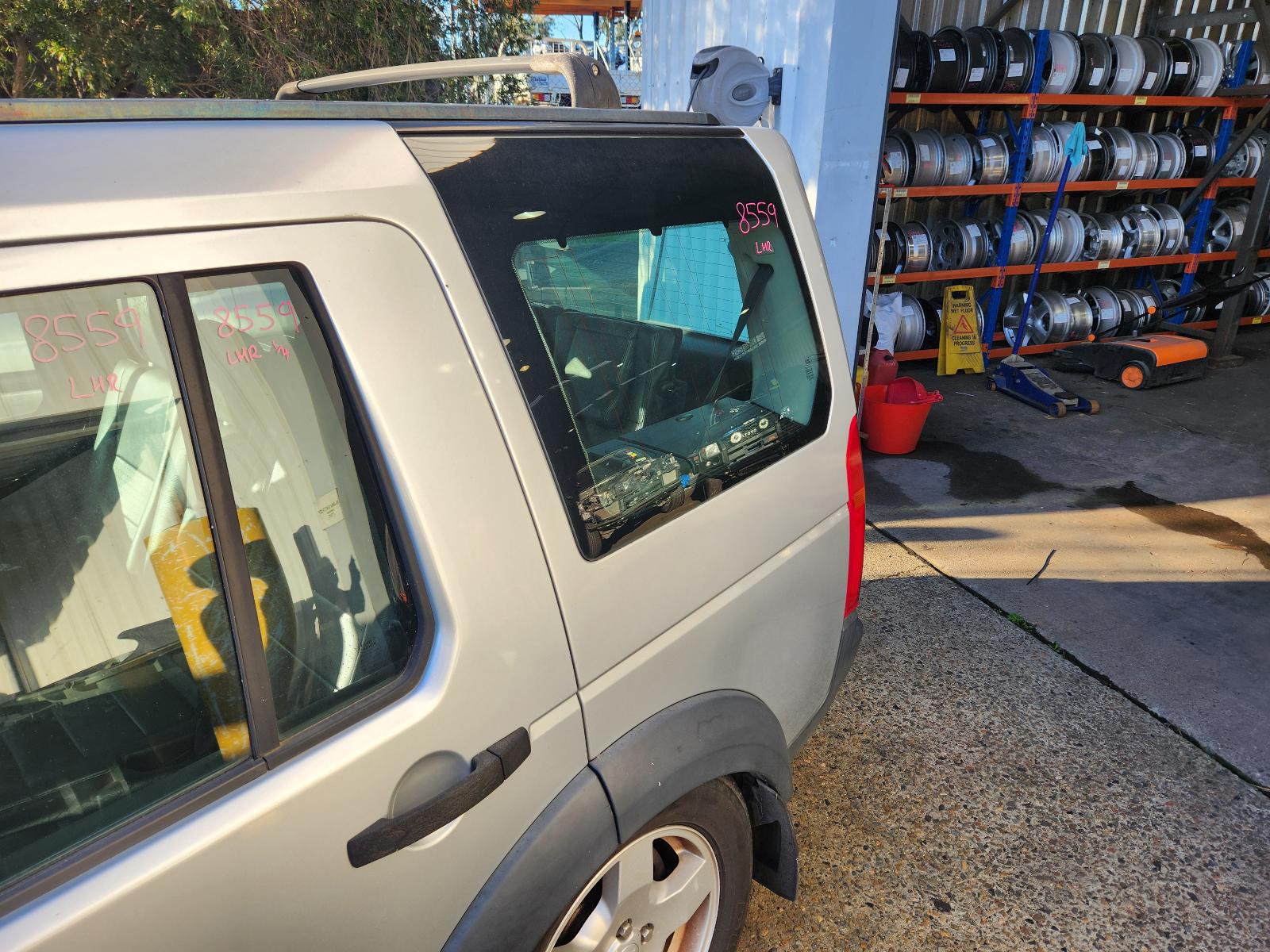 Land Rover Discovery 2007 4 Door Station Wagon View Land Rover Discovery 2007 4 Door Station Wagon