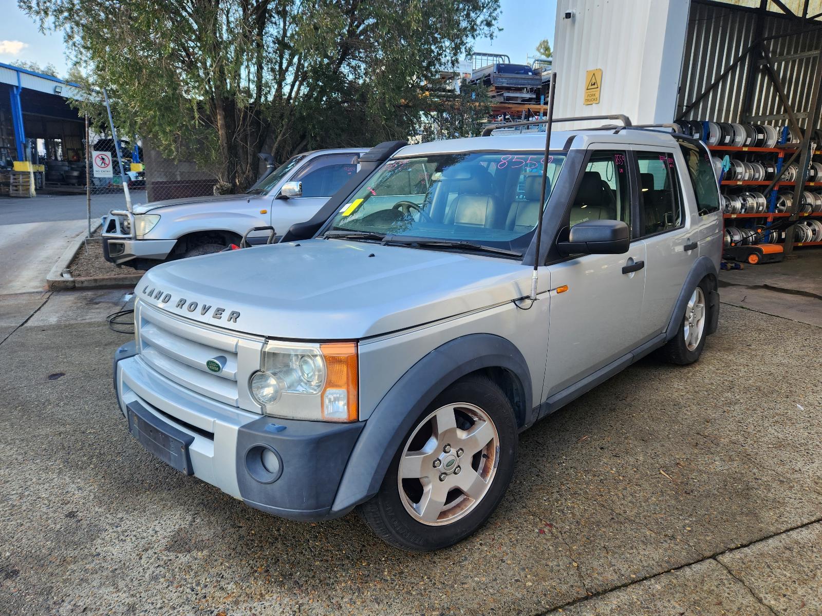Land Rover Discovery 2007 4 Door Station Wagon View Land Rover Discovery 2007 4 Door Station Wagon