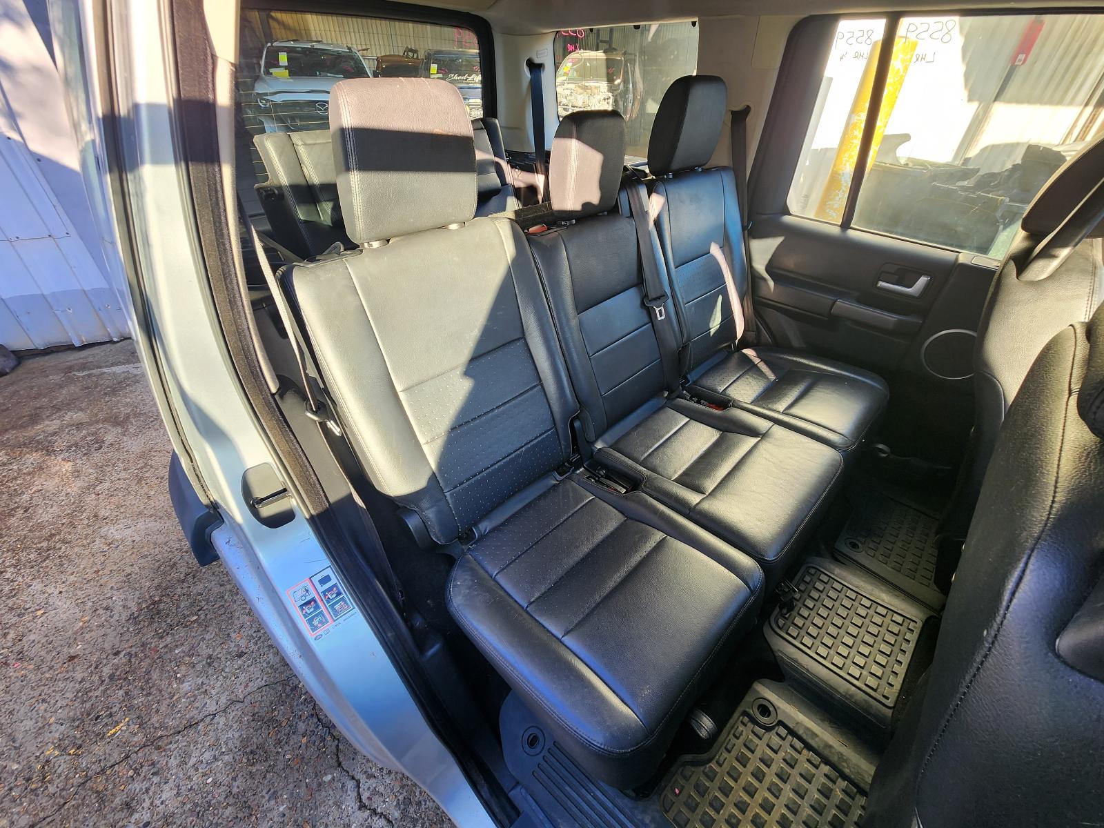 Land Rover Discovery 2007 4 Door Station Wagon View Land Rover Discovery 2007 4 Door Station Wagon
