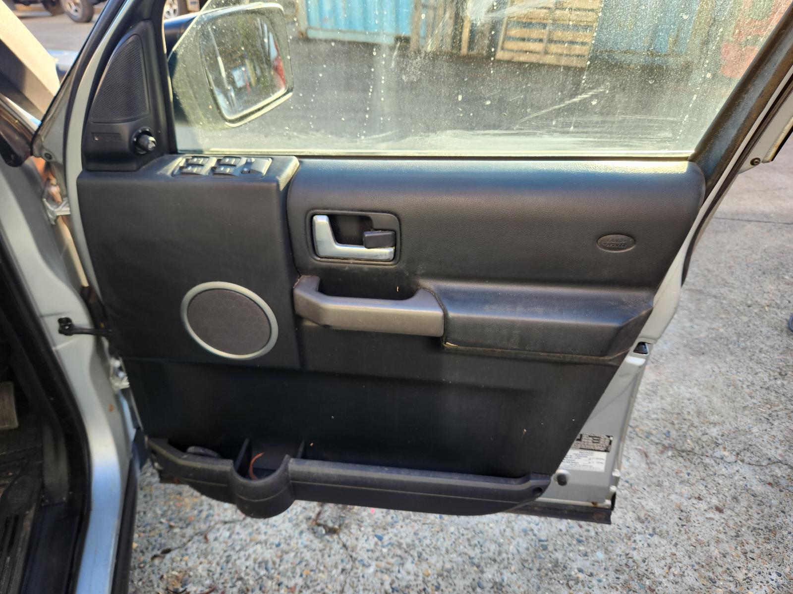 Land Rover Discovery 2007 4 Door Station Wagon View Land Rover Discovery 2007 4 Door Station Wagon