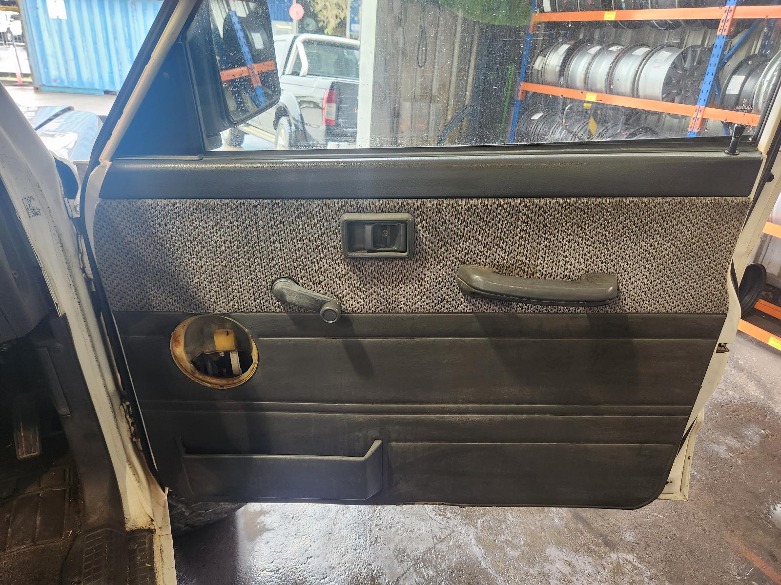 View Nissan Patrol 1995 4 Door Station Wagon