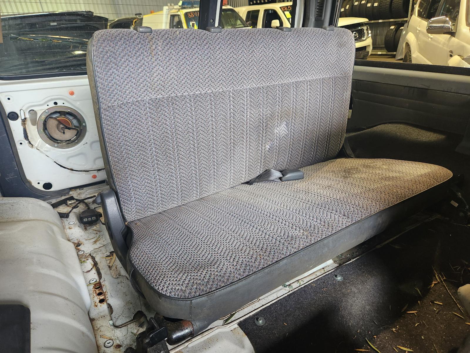 View Nissan Patrol 1995 4 Door Station Wagon