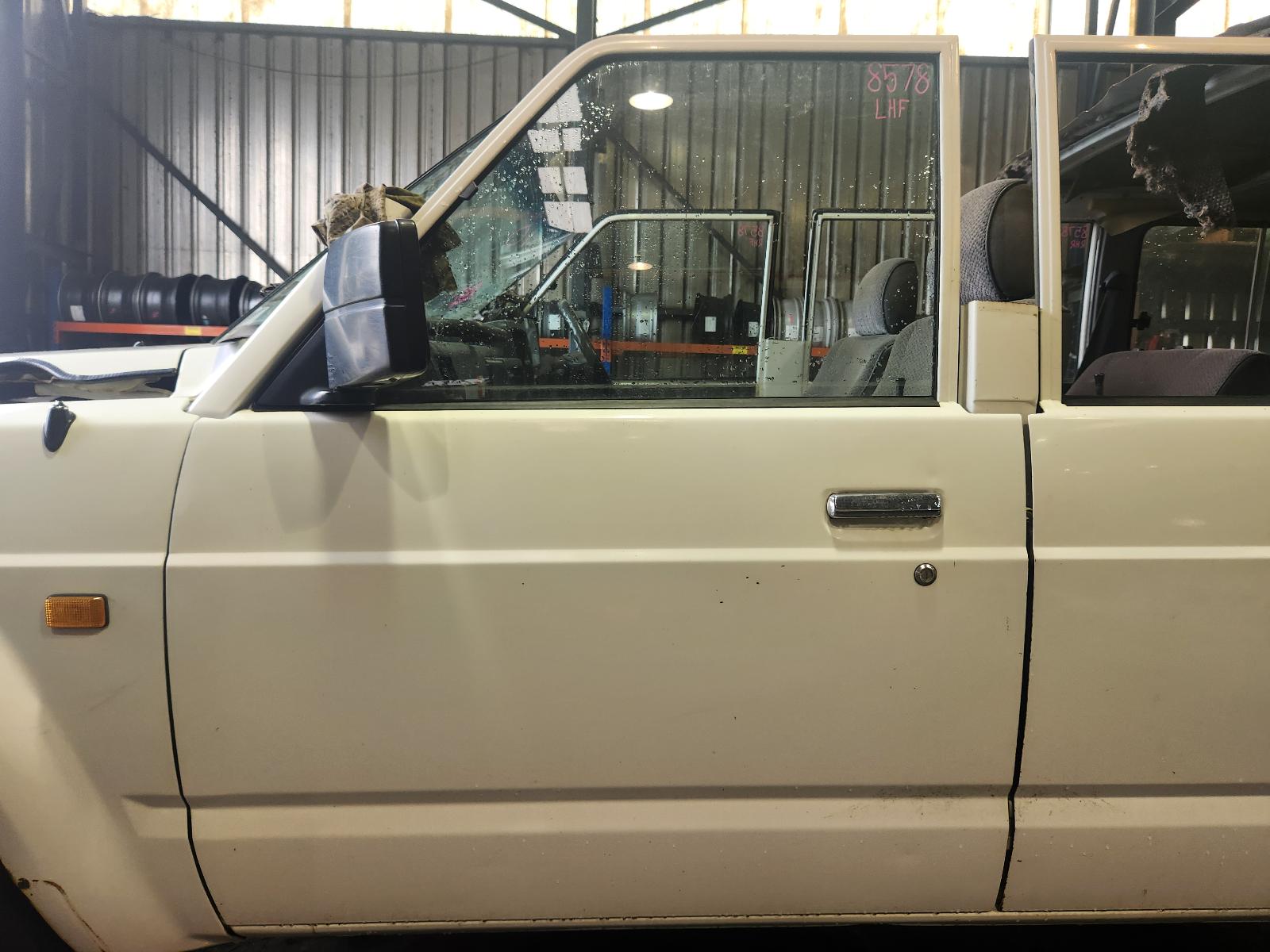 View Nissan Patrol 1995 4 Door Station Wagon