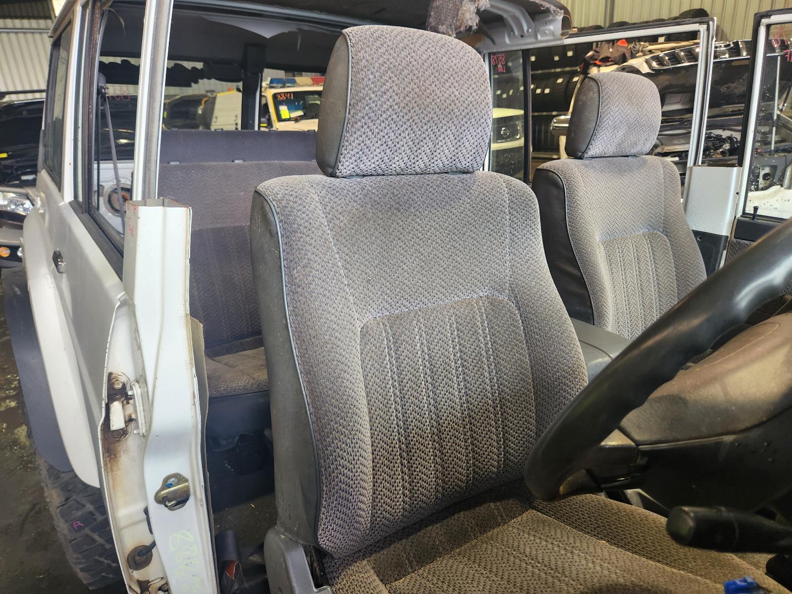 View Nissan Patrol 1995 4 Door Station Wagon