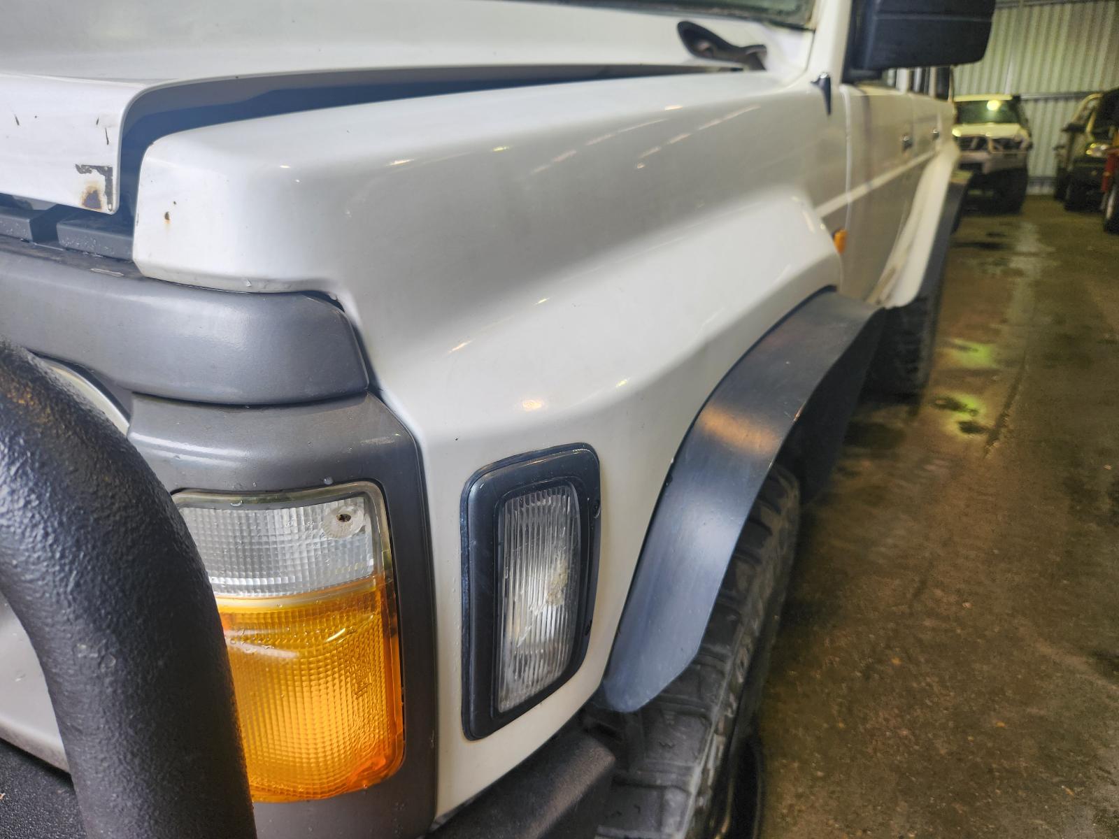 View Nissan Patrol 1995 4 Door Station Wagon