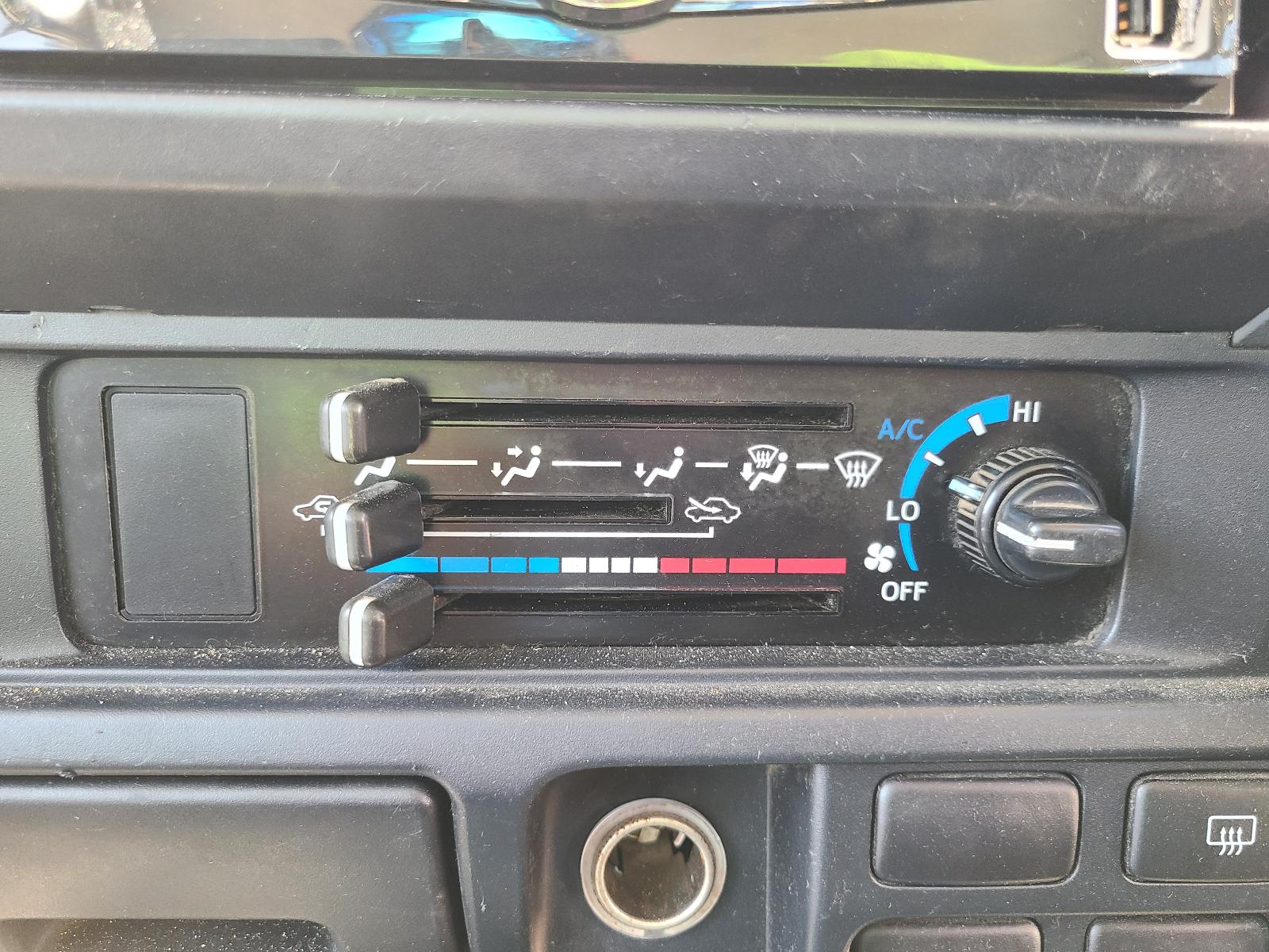 View Toyota Landcruiser 2011 4 Door Station Wagon