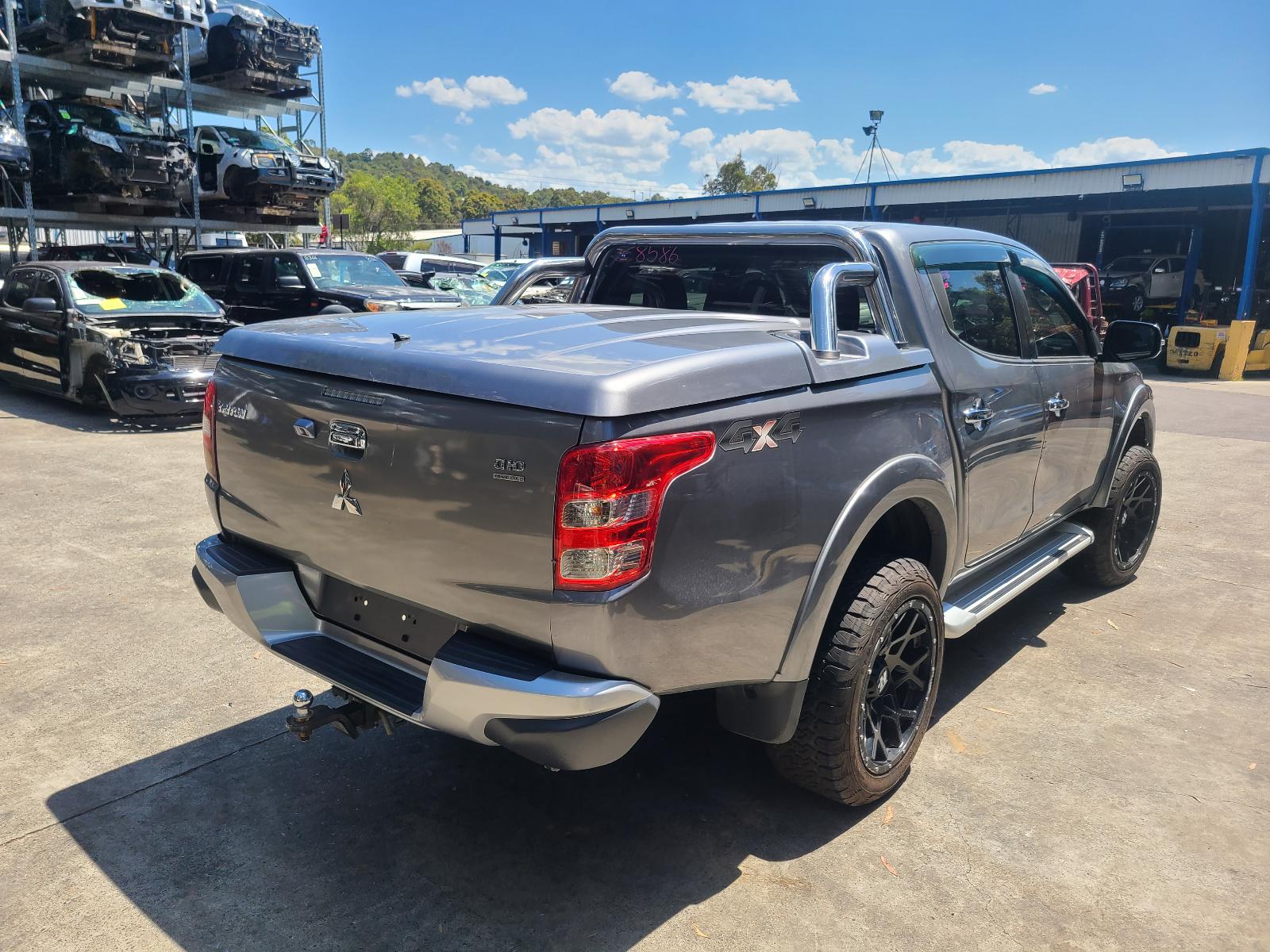 View Mitsubishi Triton 2017 4 Door Utility