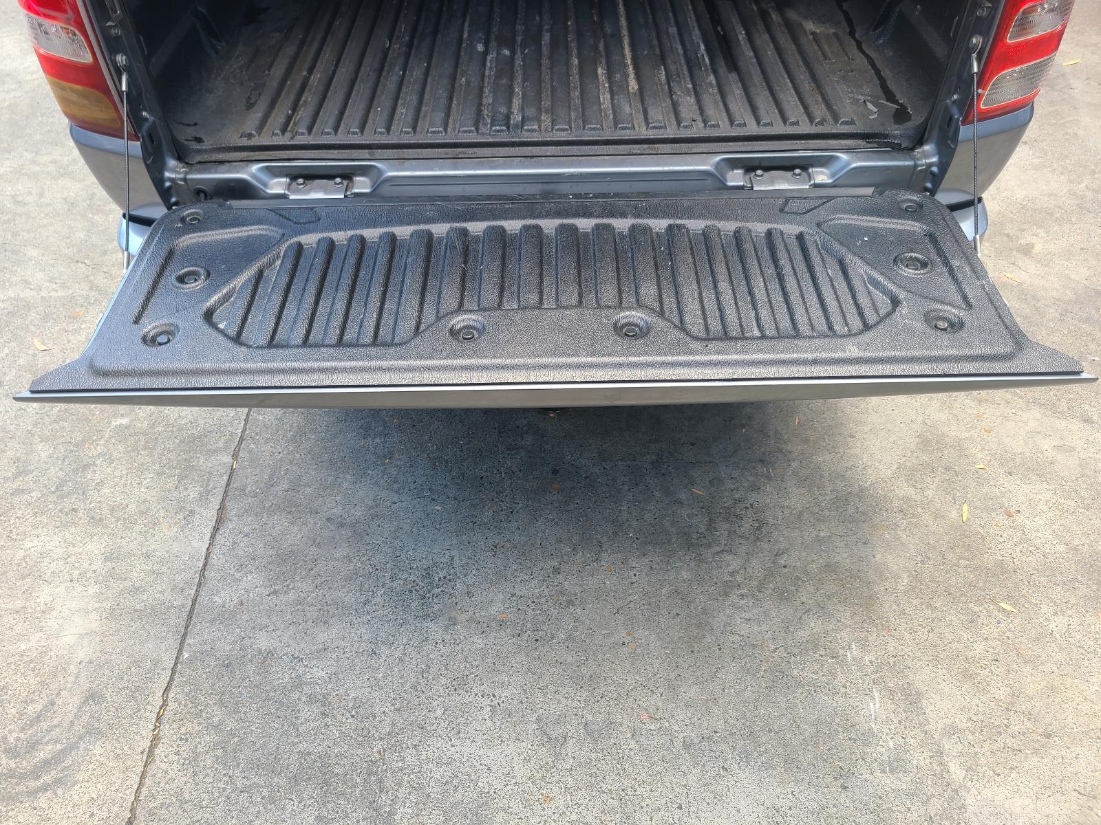 View Mitsubishi Triton 2017 4 Door Utility