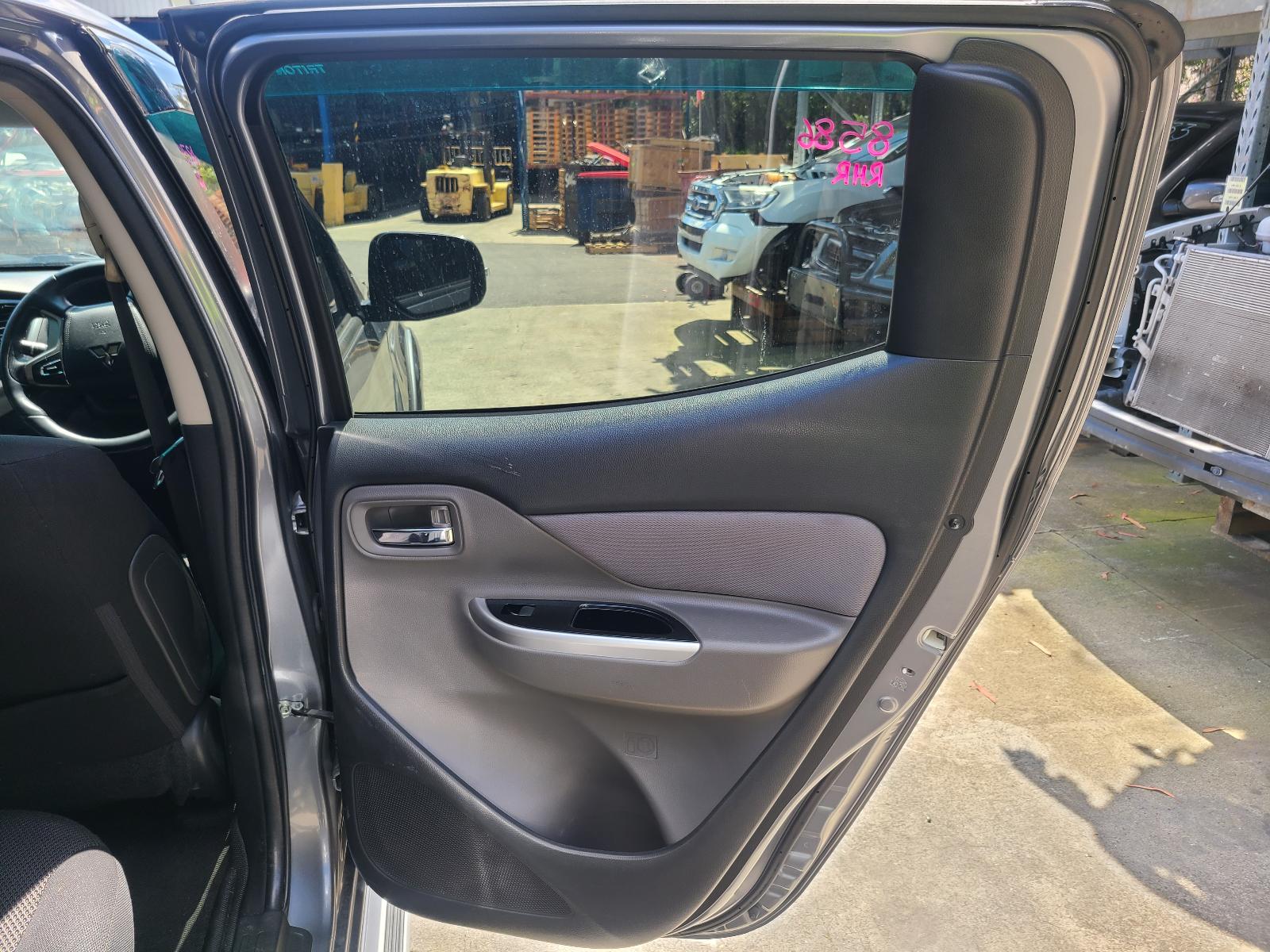 View Mitsubishi Triton 2017 4 Door Utility