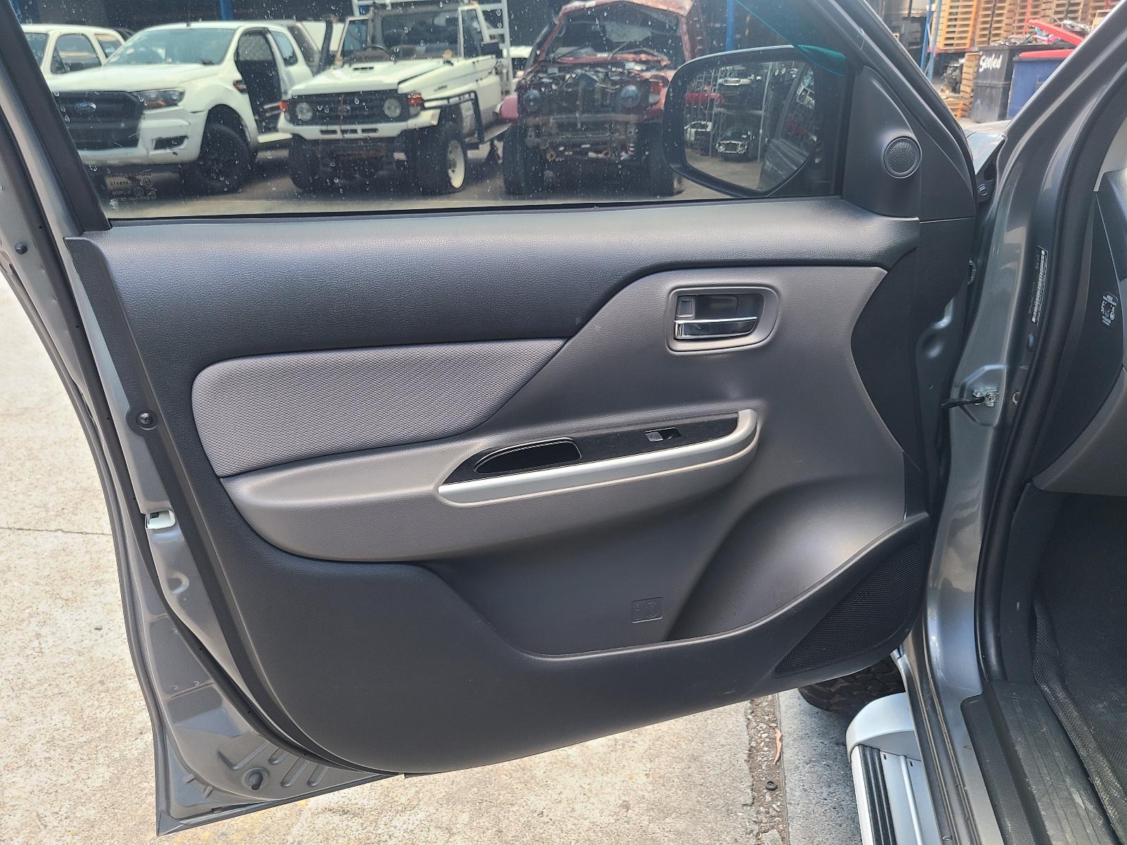View Mitsubishi Triton 2017 4 Door Utility