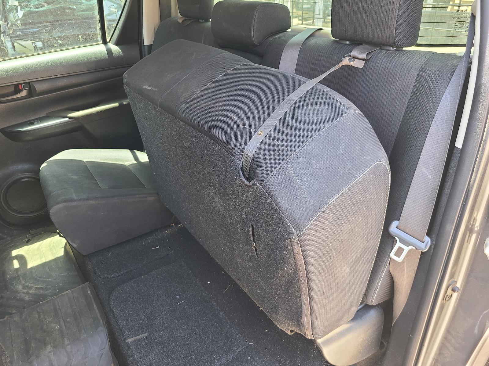 View Auto part Front Seat Toyota Hilux 2017