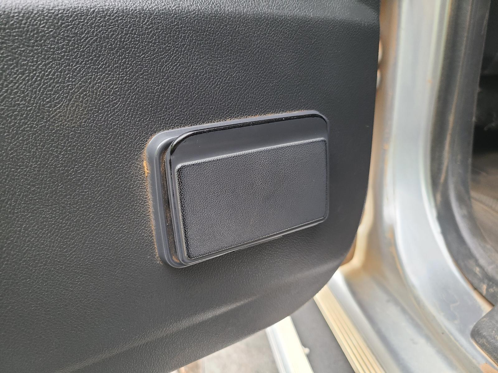 View Isuzu Dmax 2011 4 Door Utility