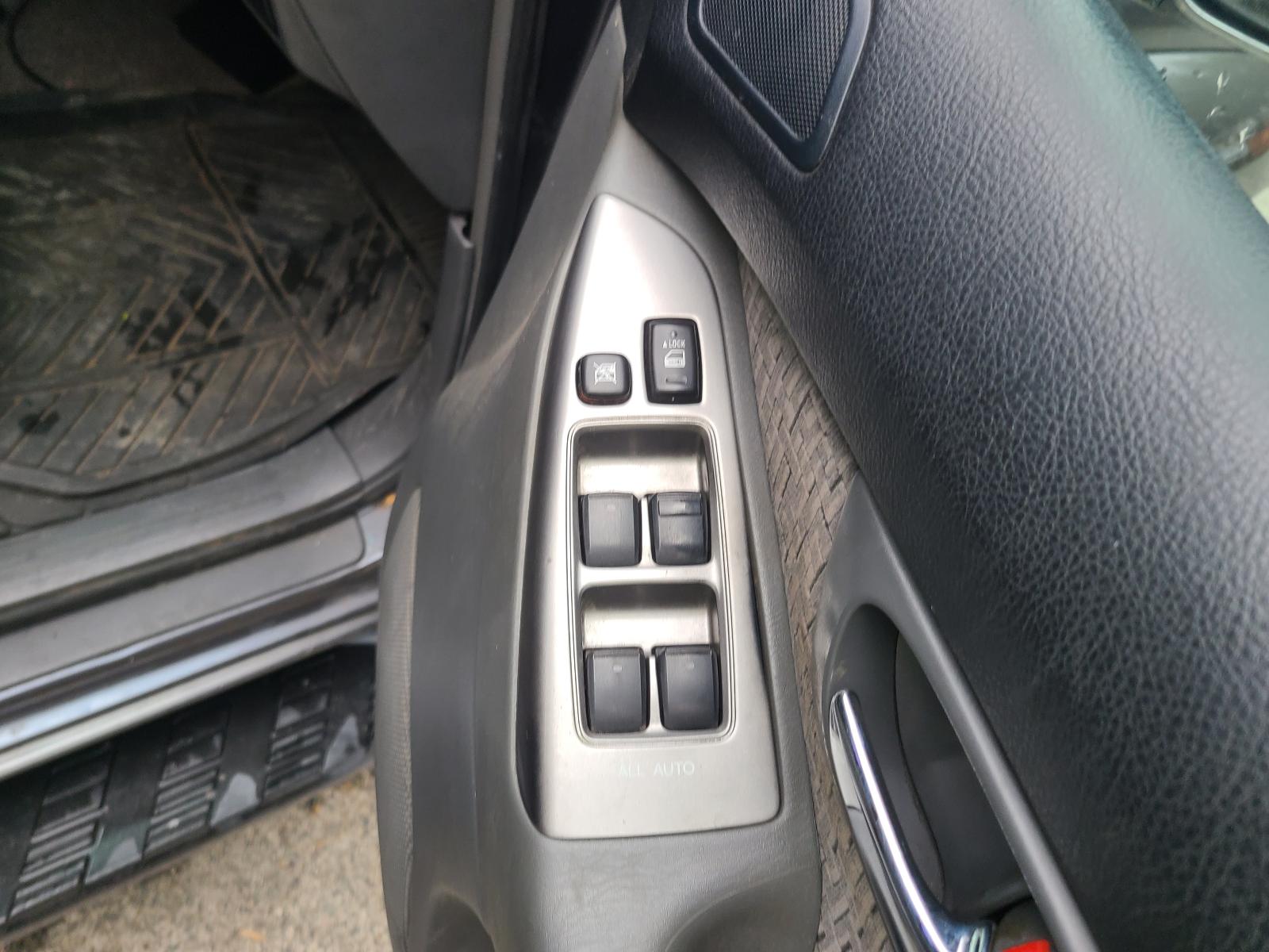 View Toyota Prado 2009 4 Door Station Wagon