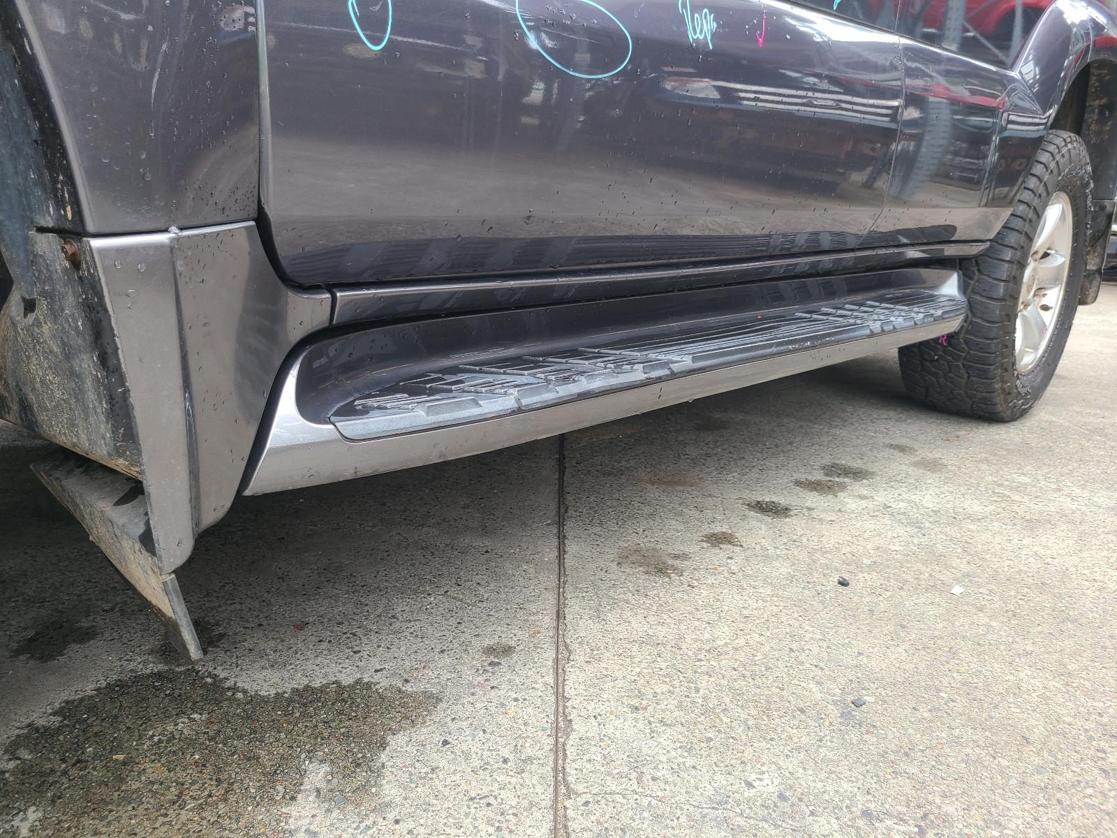 View Toyota Prado 2009 4 Door Station Wagon