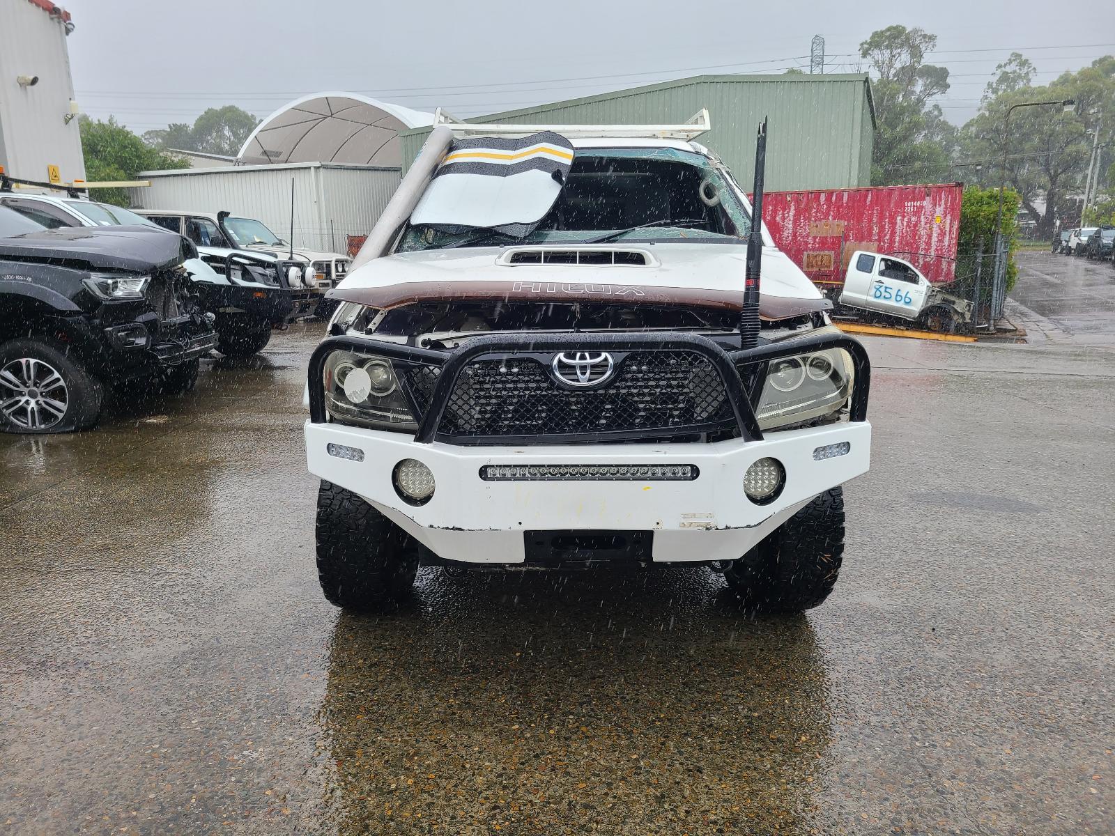 View Toyota Hilux 2010  