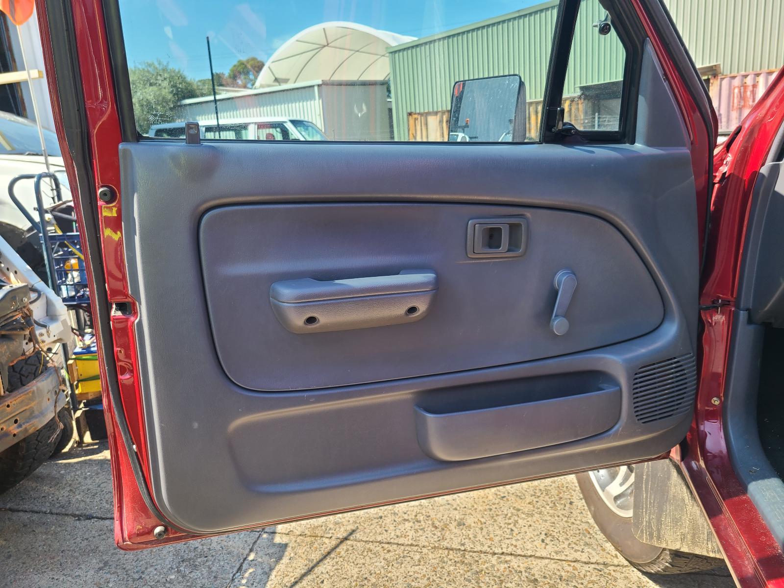 View Toyota Hilux 2001  