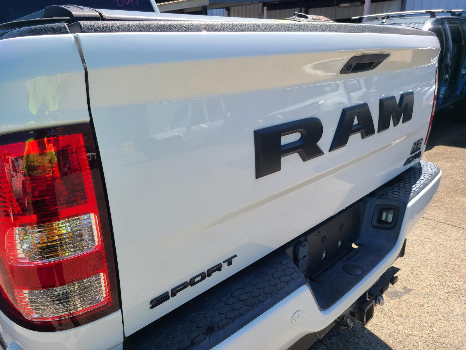 View Ram 1500 2018  
