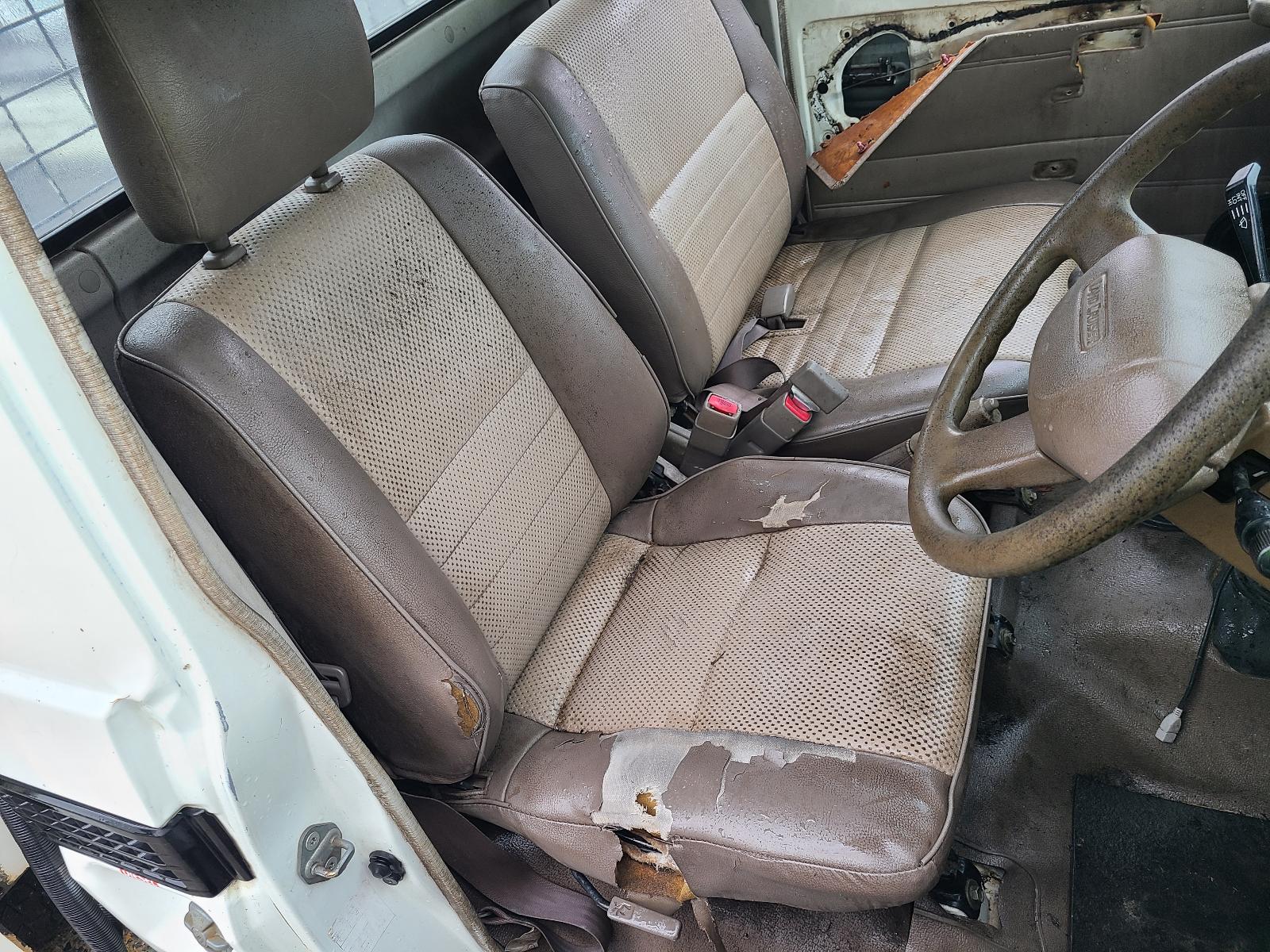 View Toyota Landcruiser 2000 2 Door Pickup