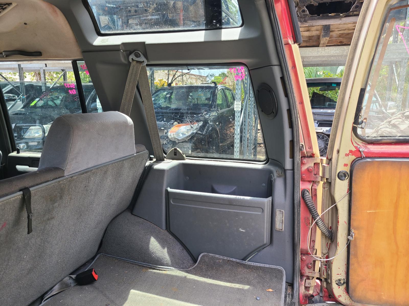 View Land Rover Discovery 1999  