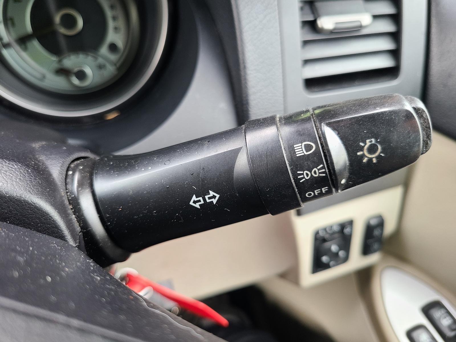 View Auto part Front Seat Mitsubishi Pajero 2006