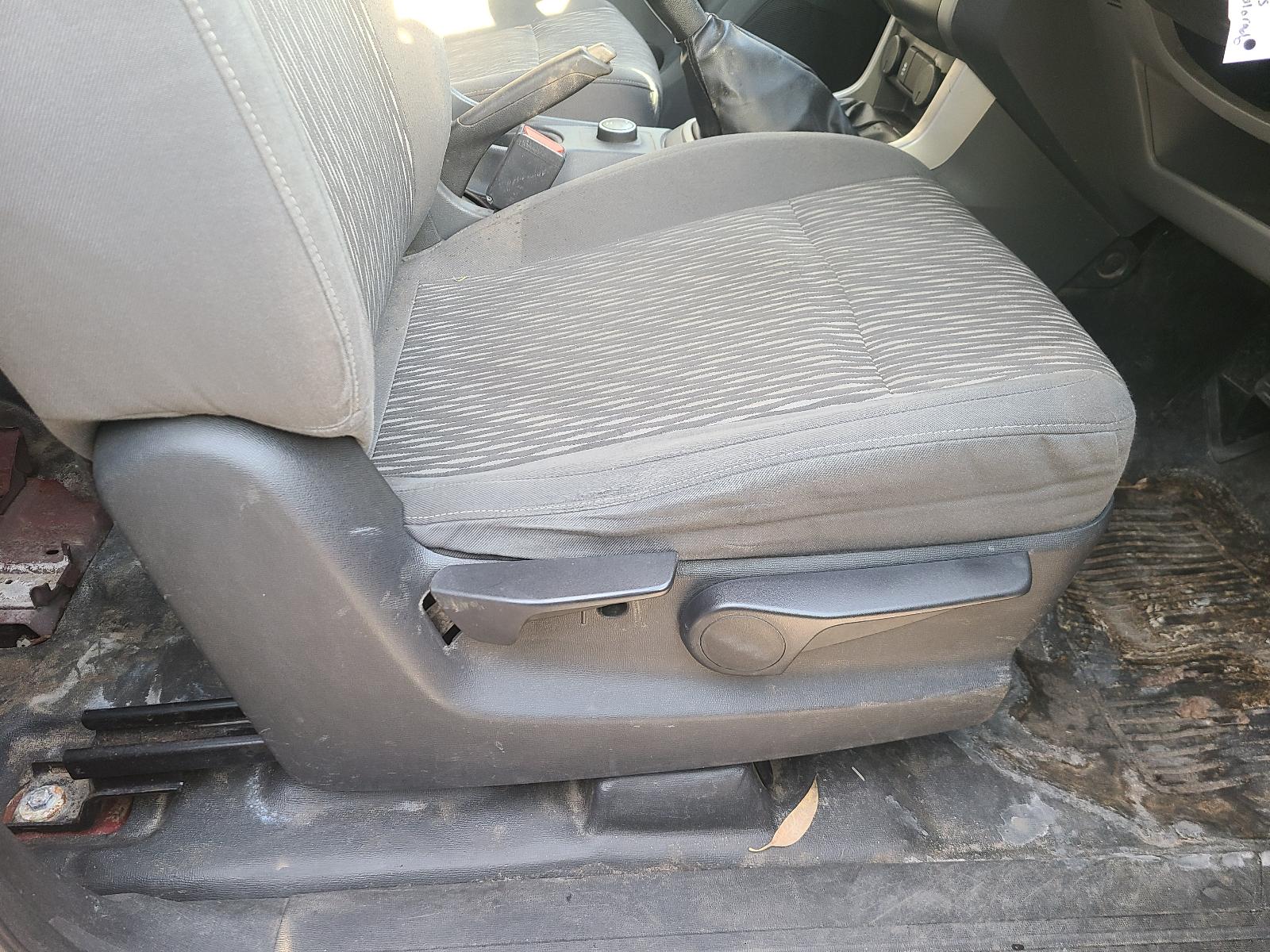 View Holden Colorado 2015 2 Door Utility