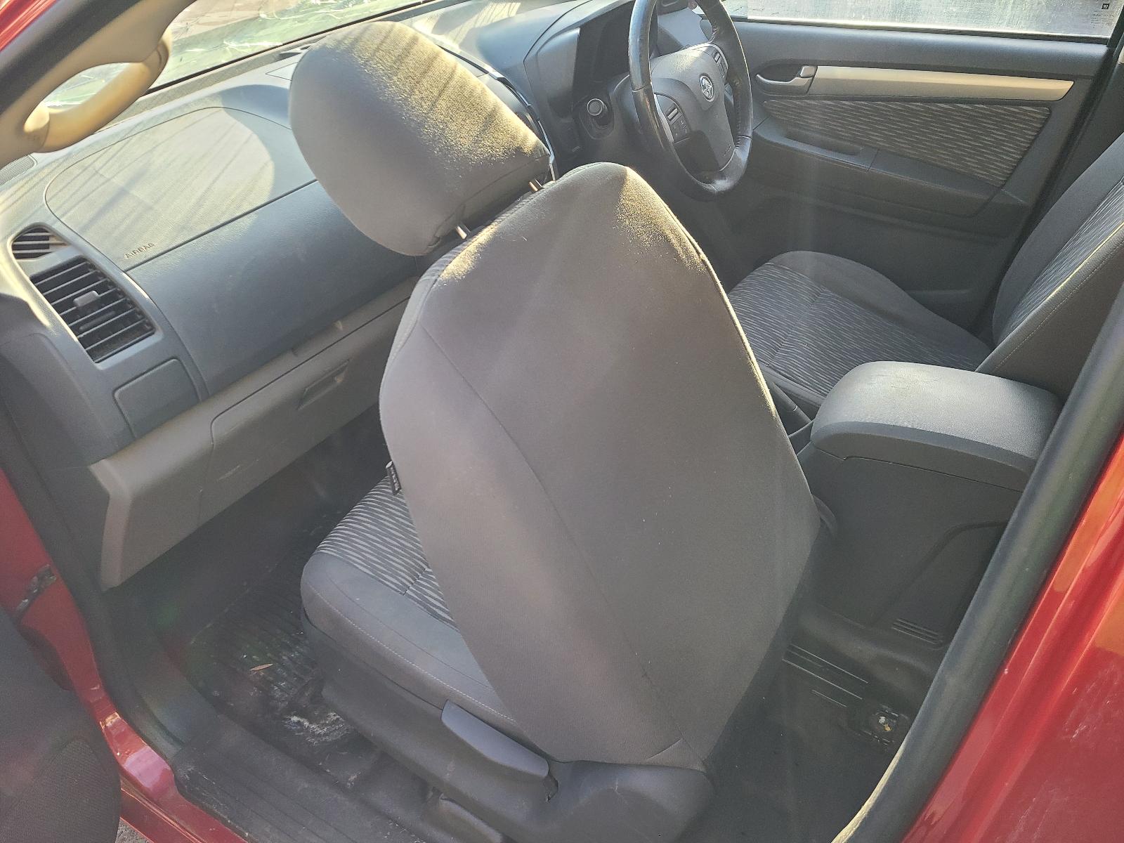 View Holden Colorado 2015 2 Door Utility