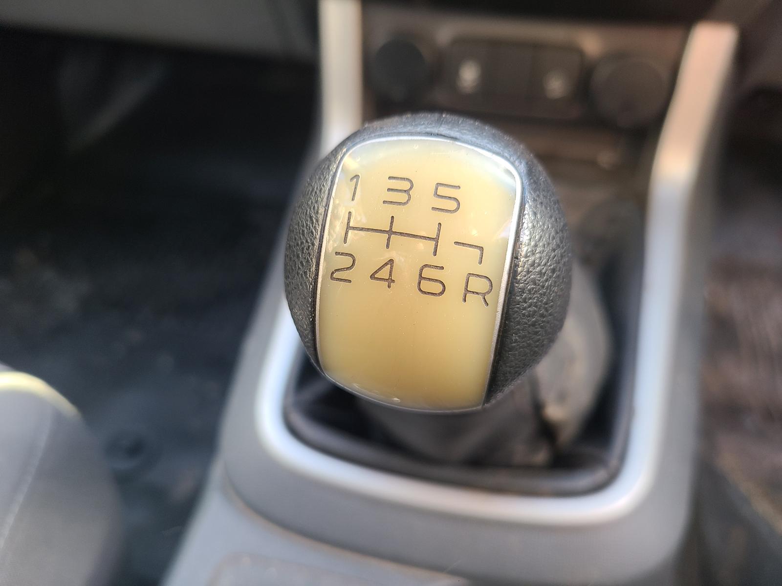 View Holden Colorado 2015 2 Door Utility