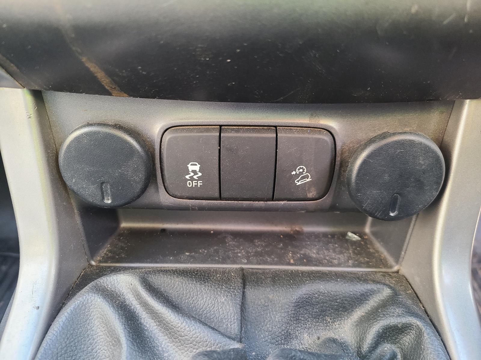 View Holden Colorado 2015 2 Door Utility