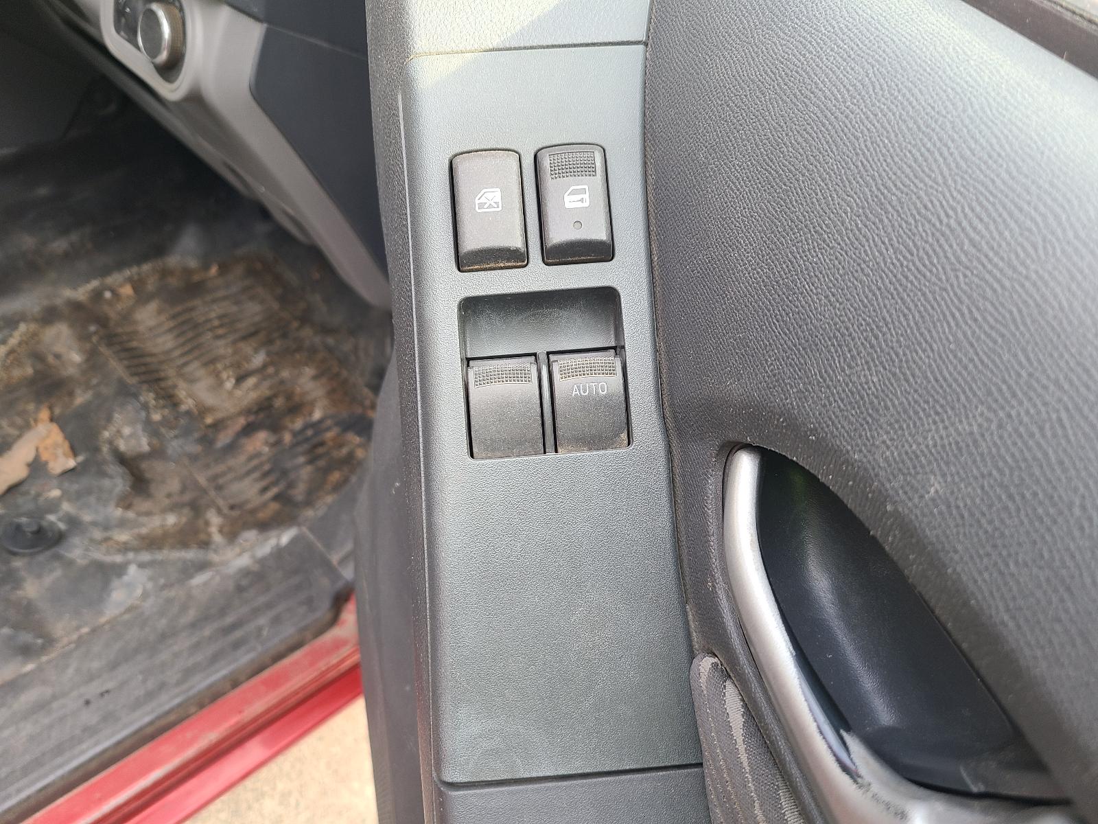 View Holden Colorado 2015 2 Door Utility