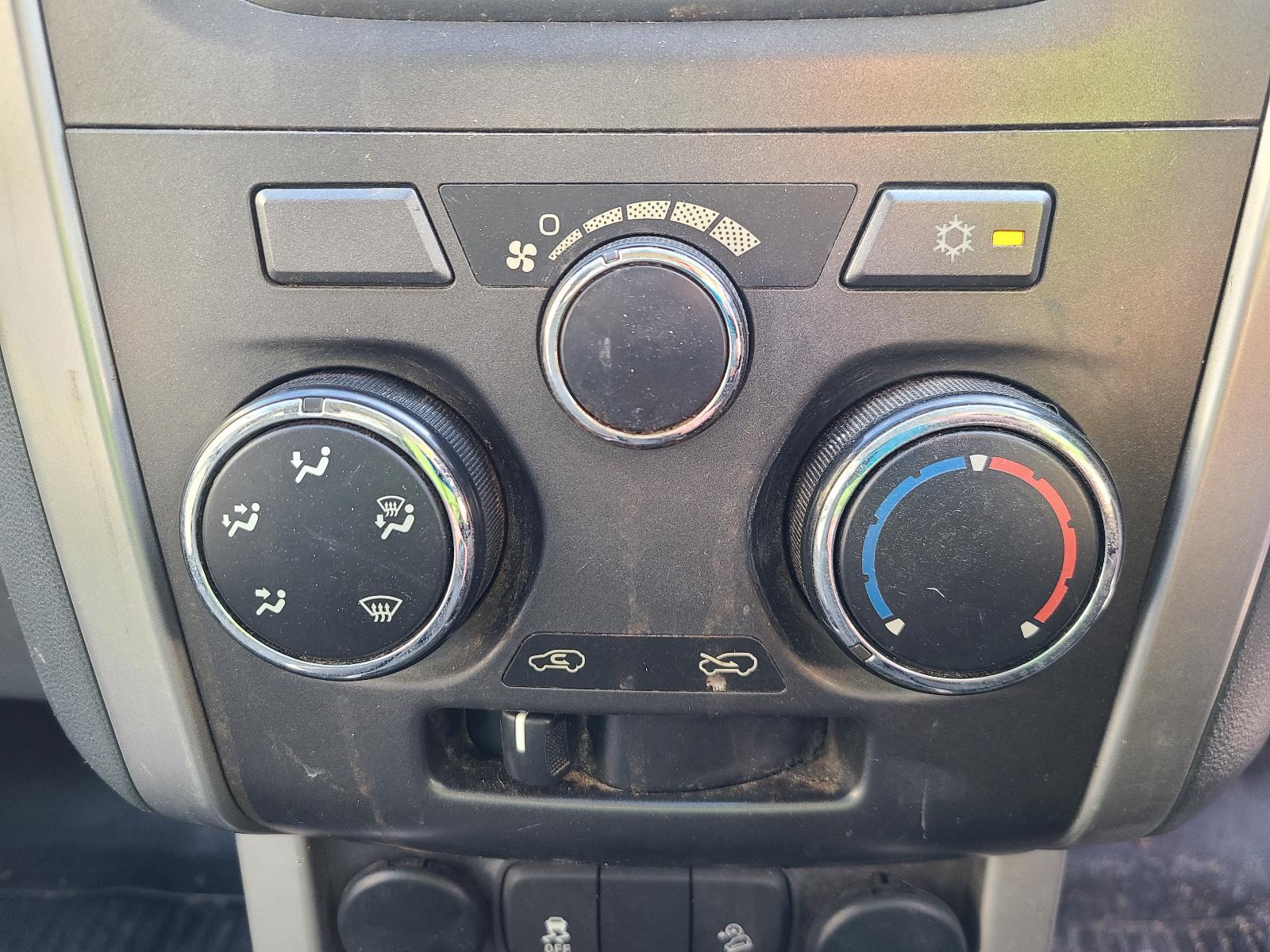 View Holden Colorado 2015 2 Door Utility