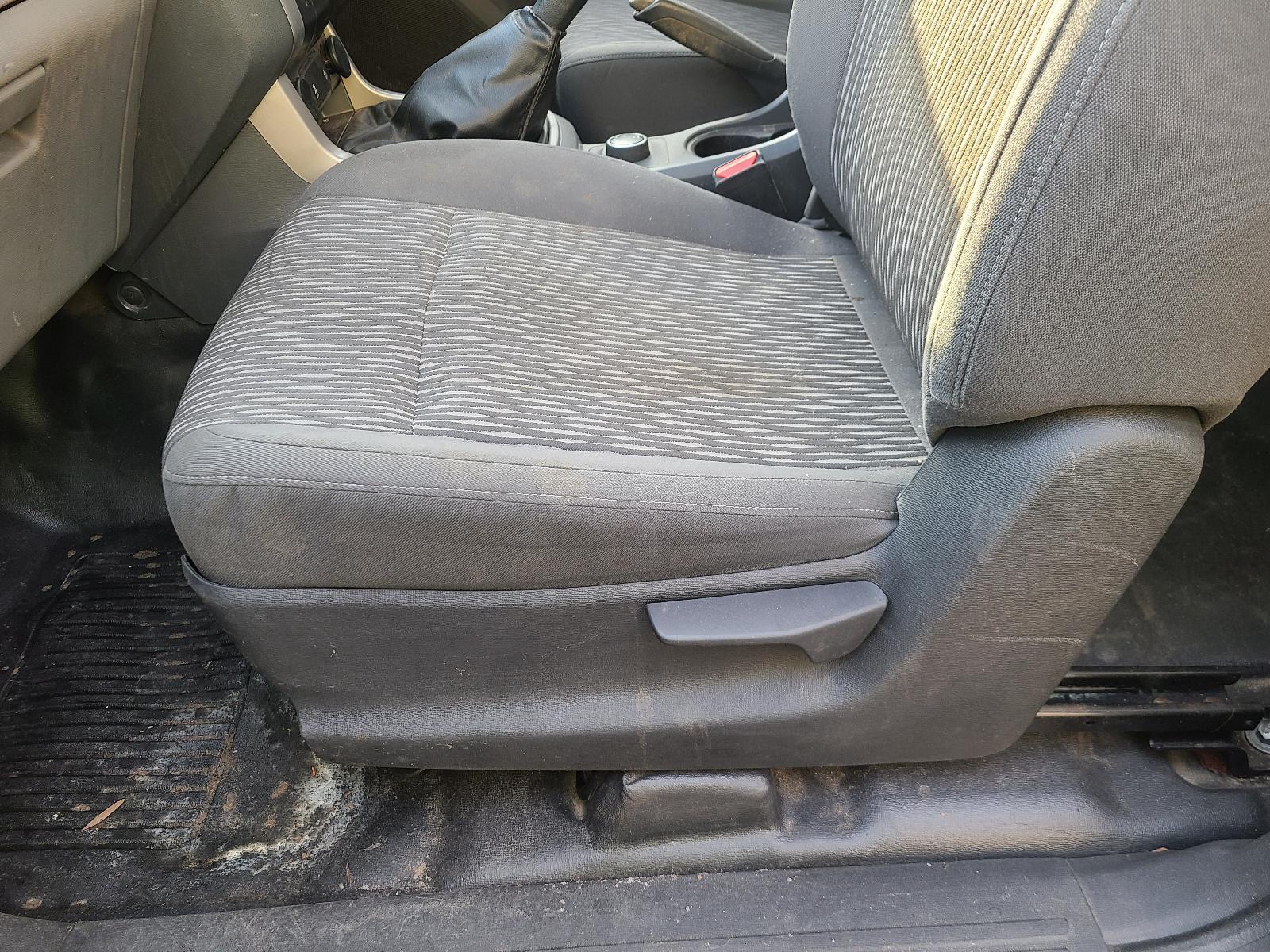 View Holden Colorado 2015 2 Door Utility