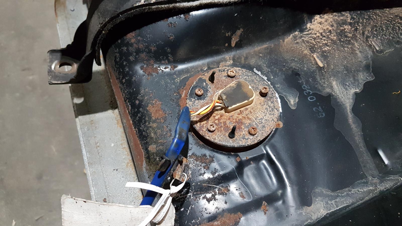 Toyota land cruiser tank Toyota land cruiser tank