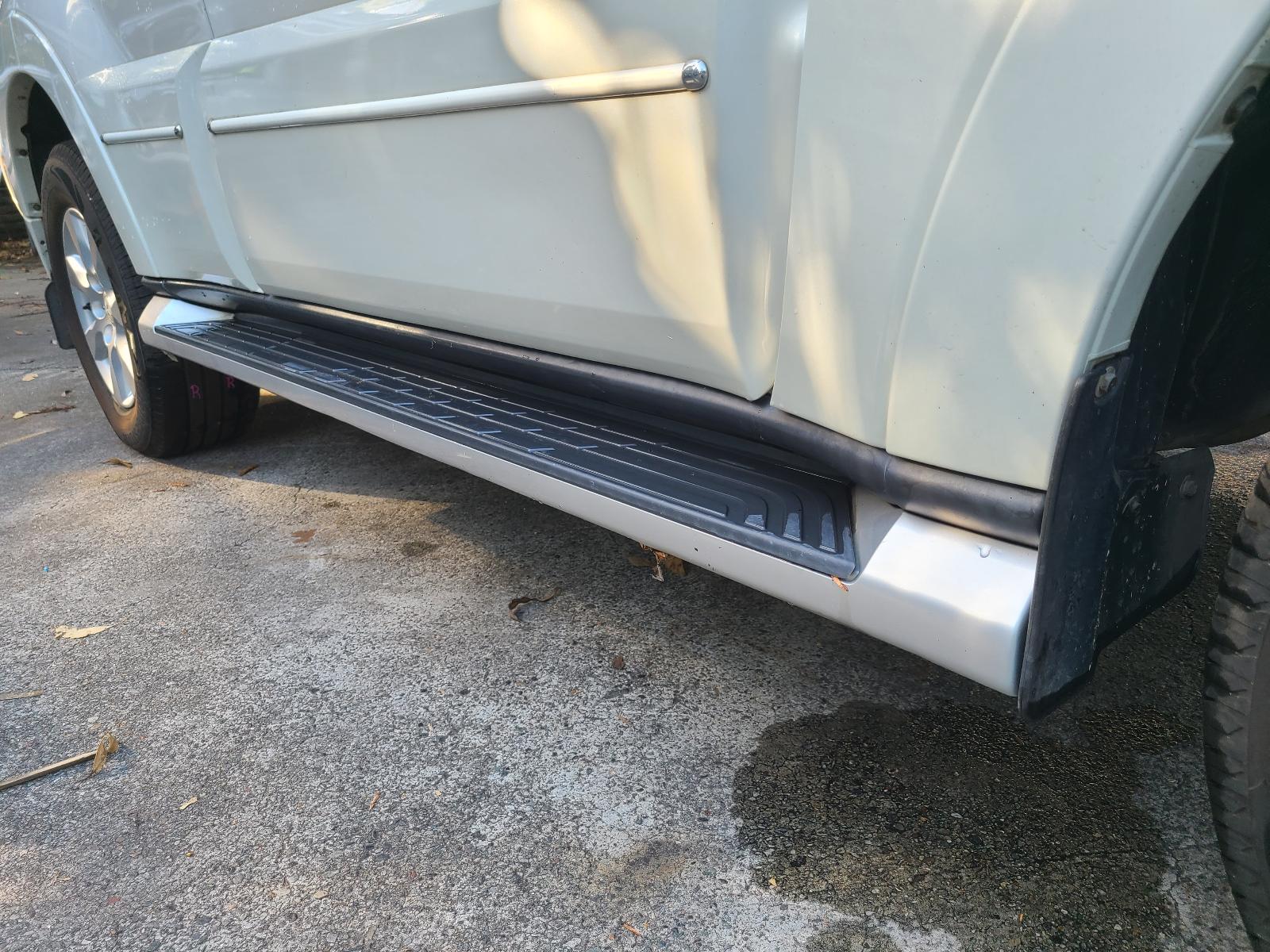 View Mitsubishi Pajero 2012 4 Door Station Wagon