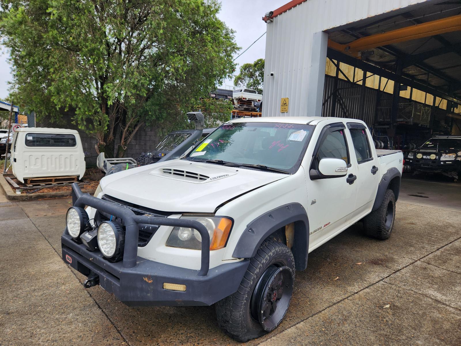 View Holden Colorado 2011 4 Door Utility