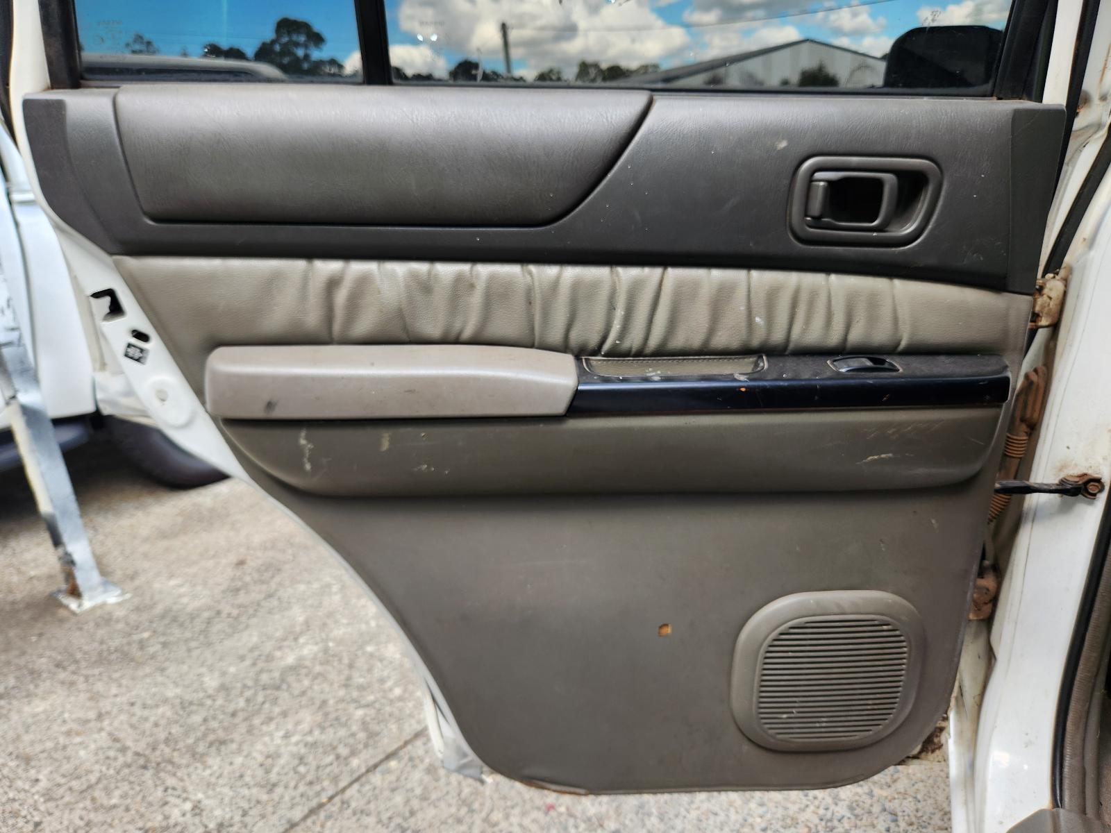 Nissan Patrol 1999 4 Door Station Wagon View Nissan Patrol 1999 4 Door Station Wagon