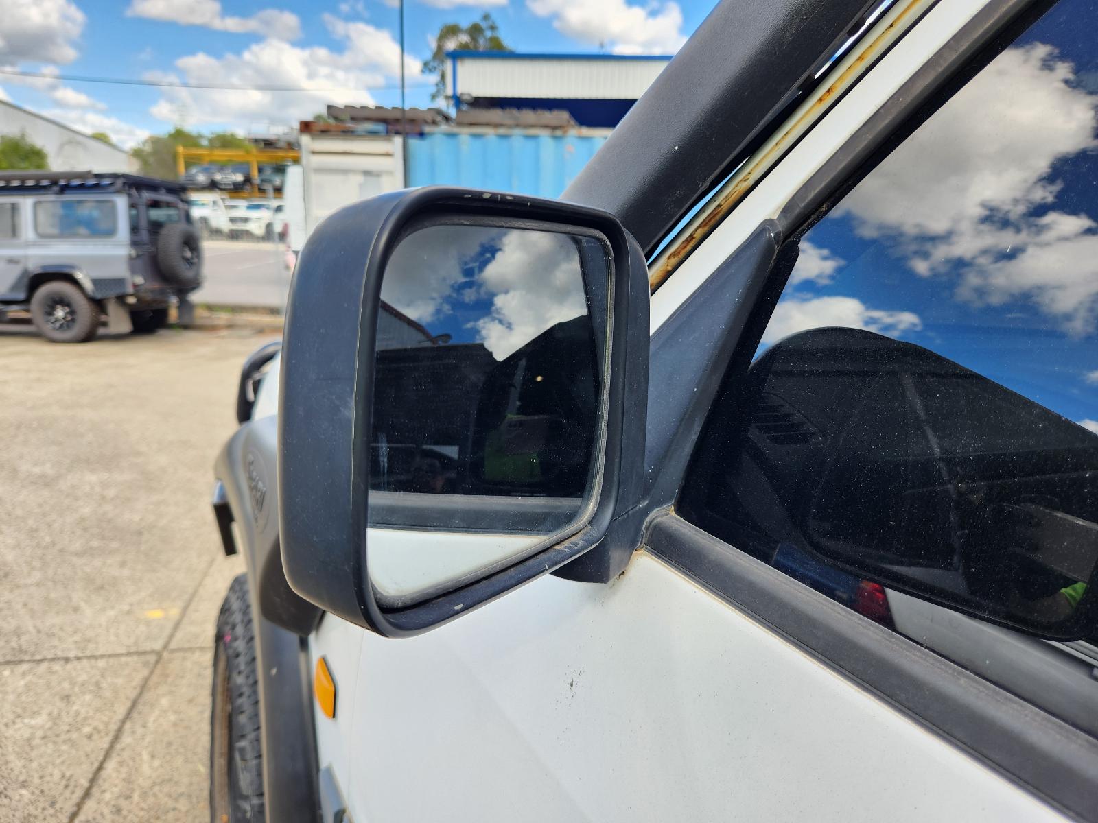 Nissan Patrol 1999 4 Door Station Wagon View Nissan Patrol 1999 4 Door Station Wagon