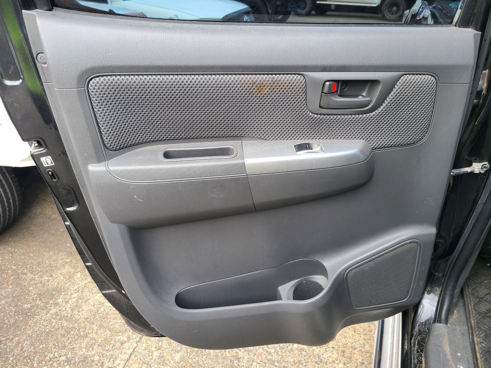 View Toyota Hilux 2013  