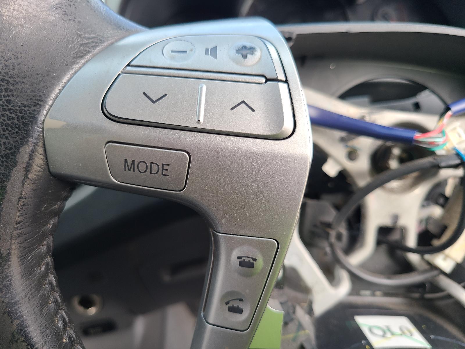 View Toyota Hilux 2013  